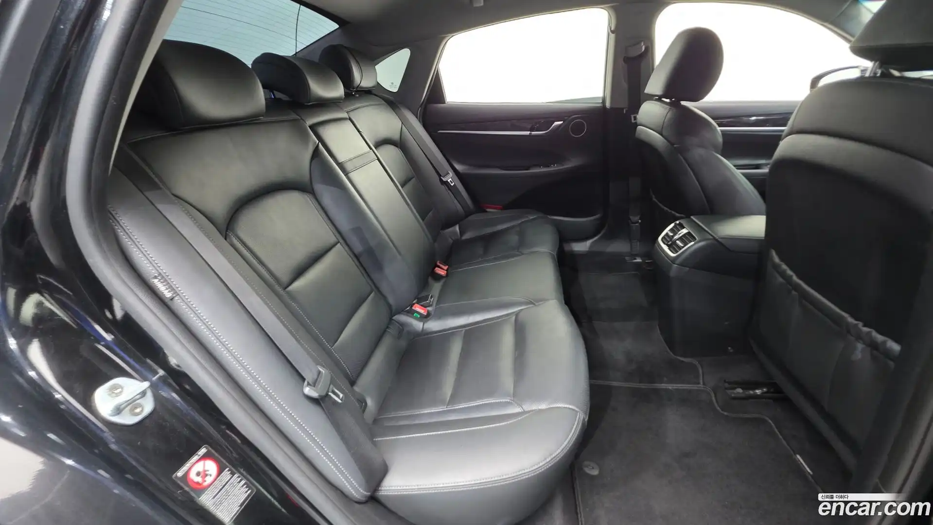 Grandeur Hyundai 2019.1-OPTION-041