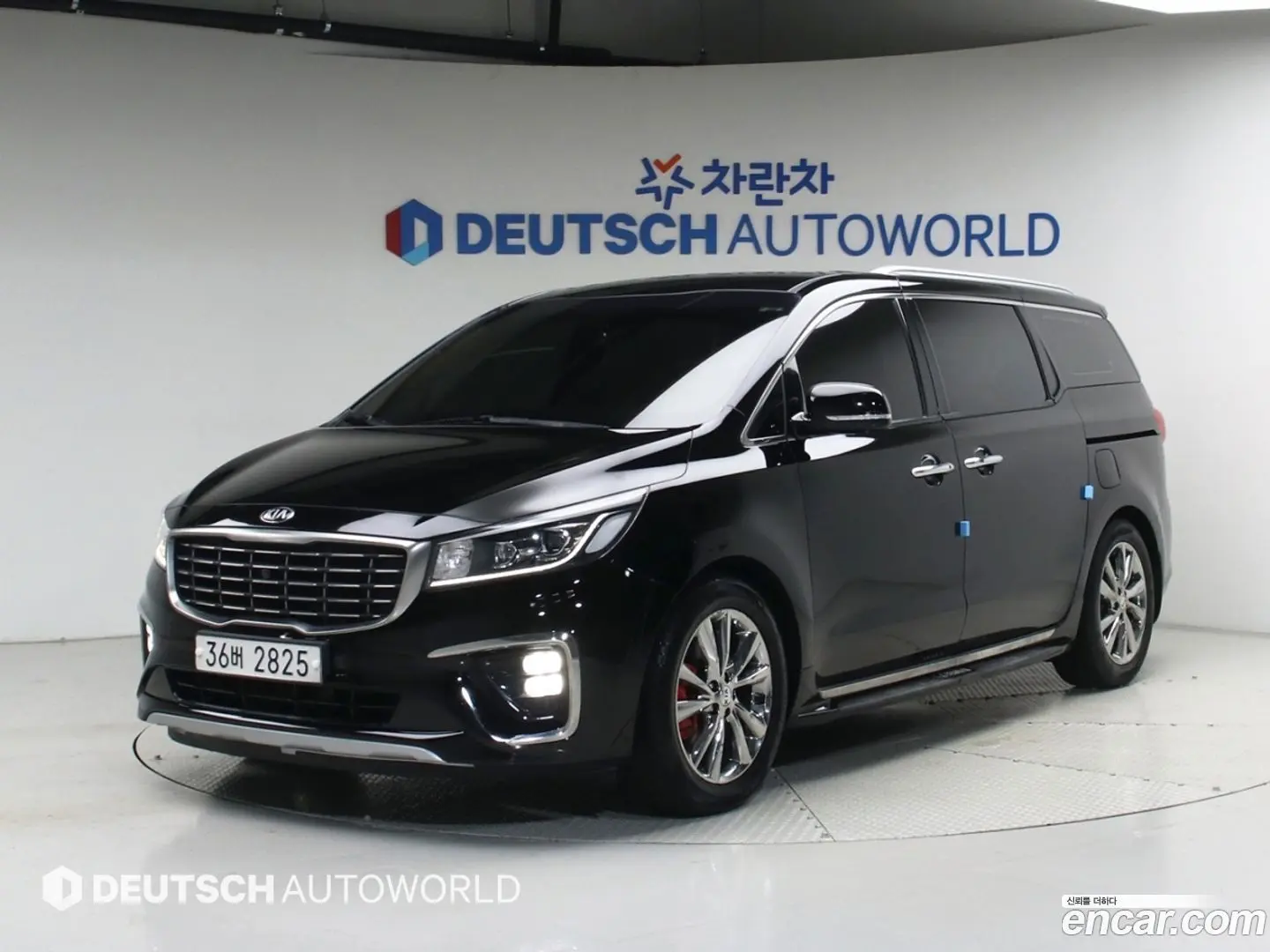 Main__Slider__Photo:Canival Kia 2018.3-0