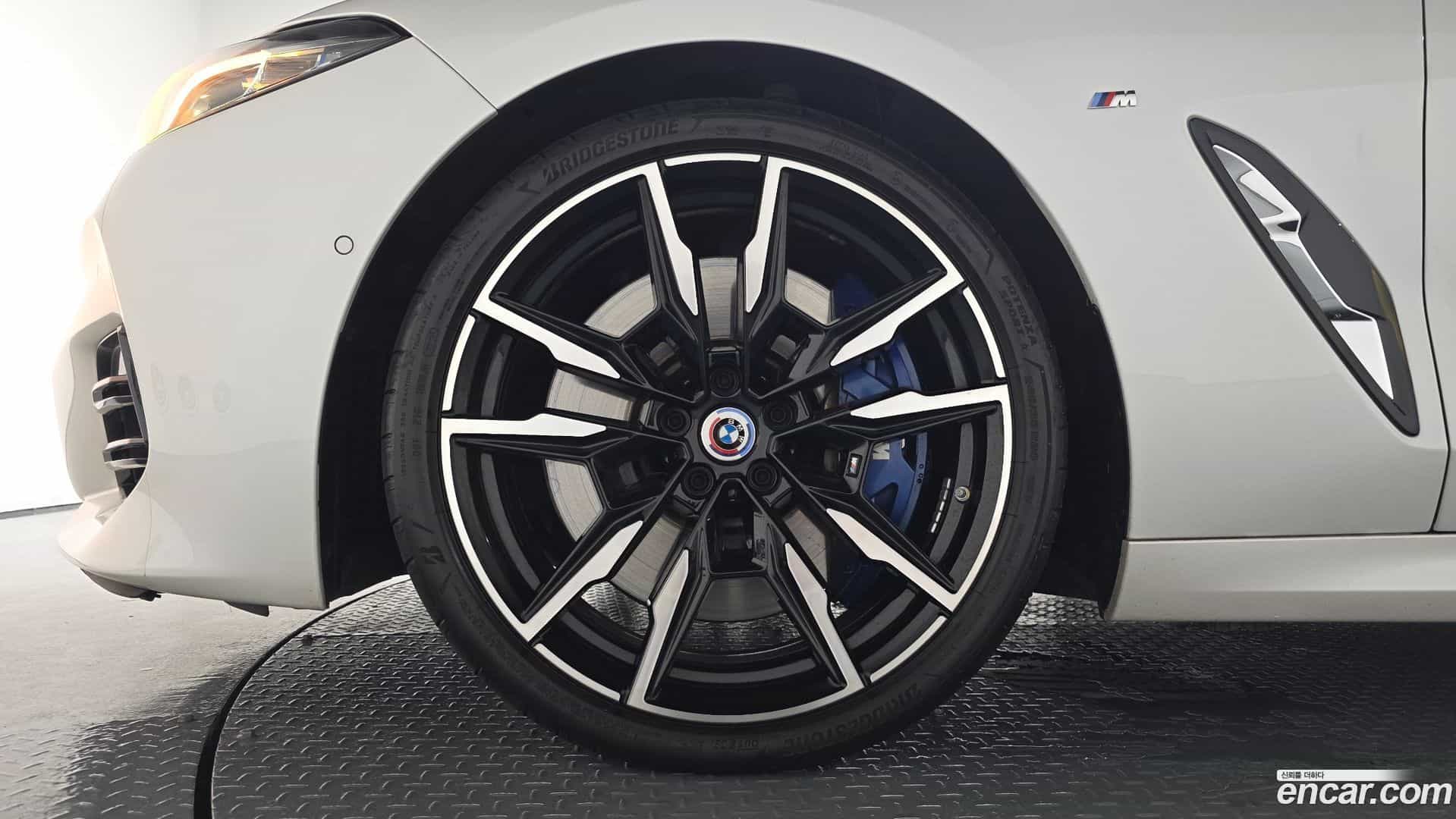 8-Series BMW 2022.9-OUTER-005