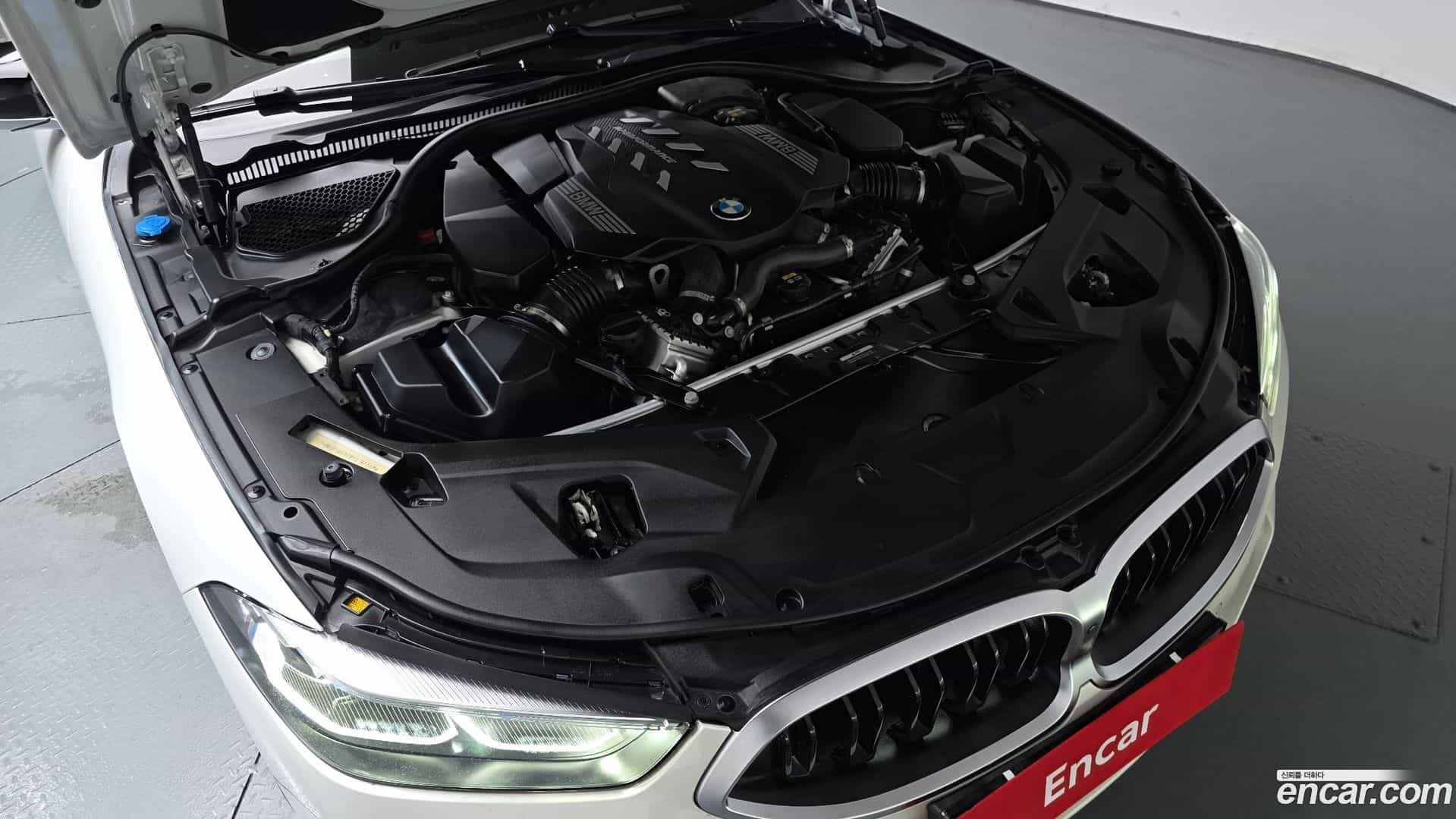 8-Series BMW 2022.9-OUTER-006