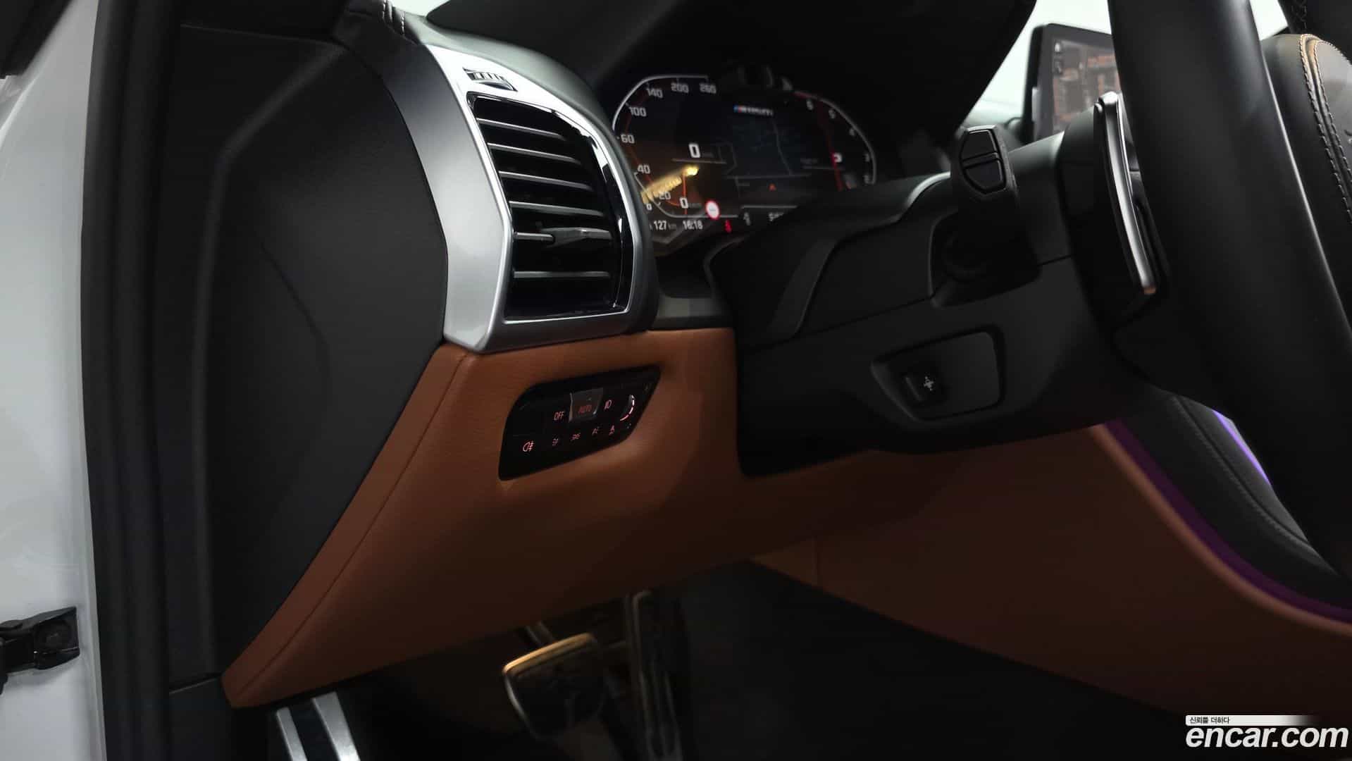 8-Series BMW 2022.9-OPTION-042