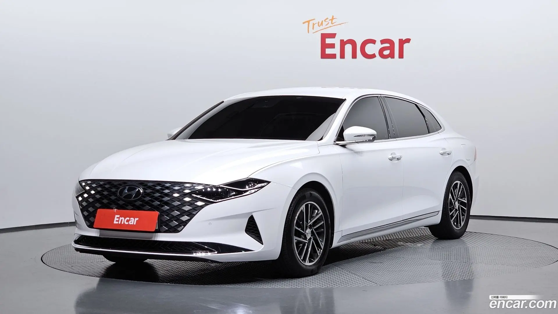 Main__Slider__Photo:Grandeur Hyundai 2020.2-0