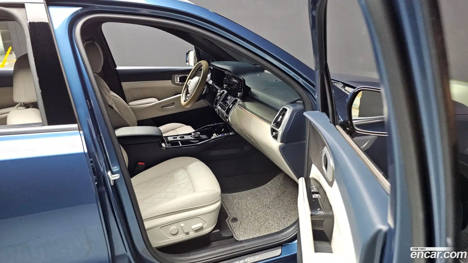 Sorento Kia 2023.5-INNER-036