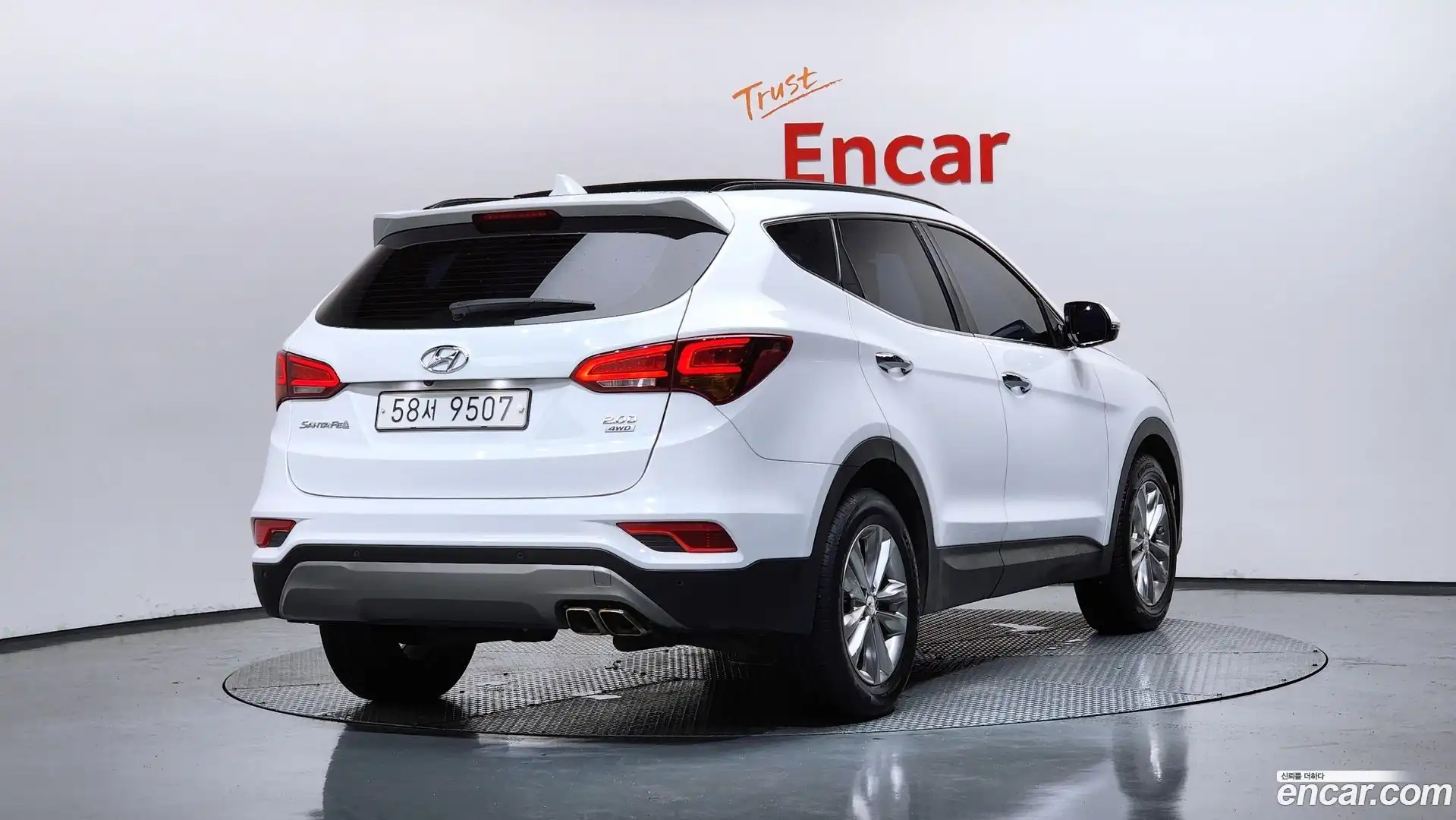 Santafe Hyundai 2017.2-OUTER-002