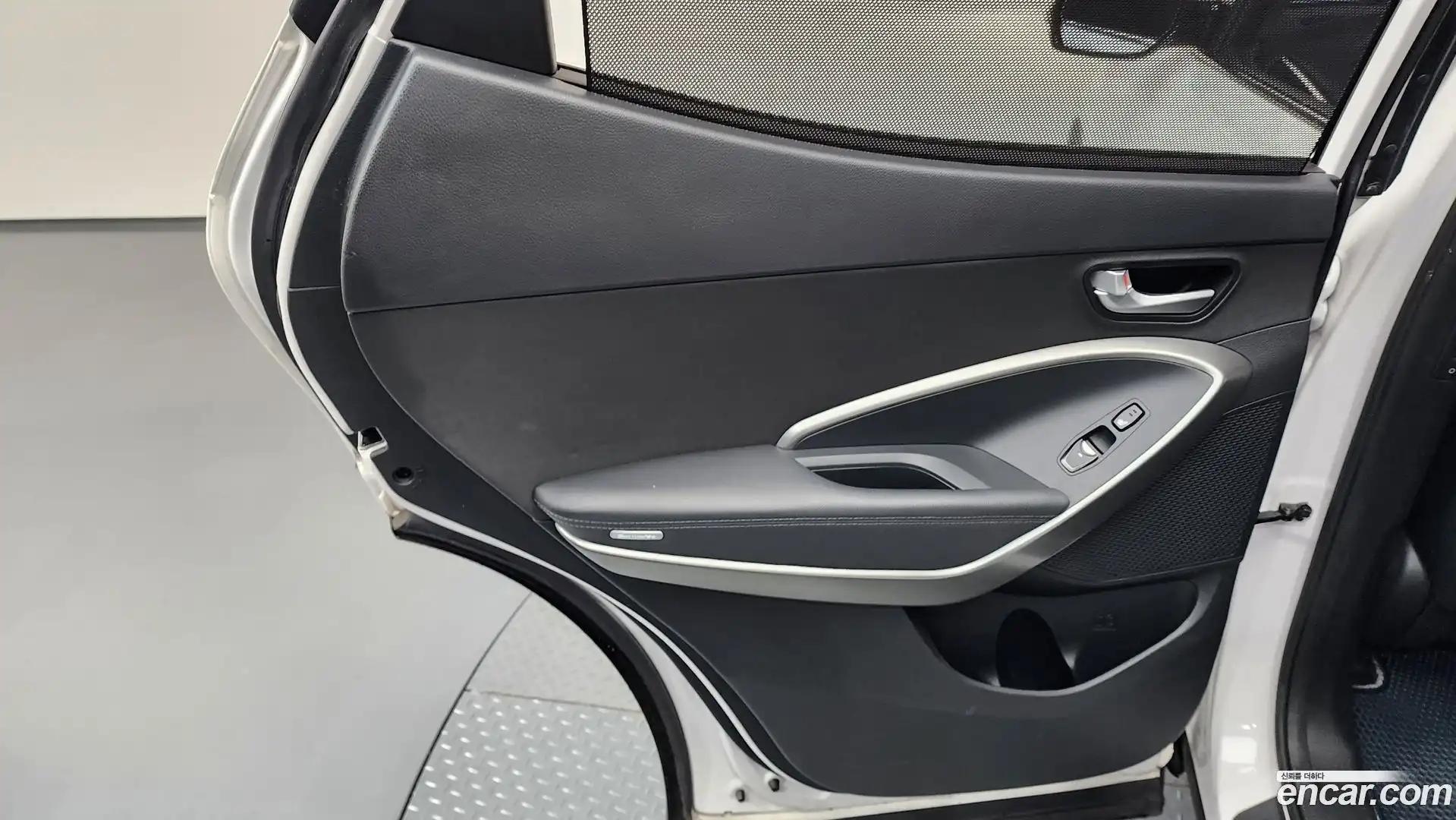 Santafe Hyundai 2017.2-INNER-035