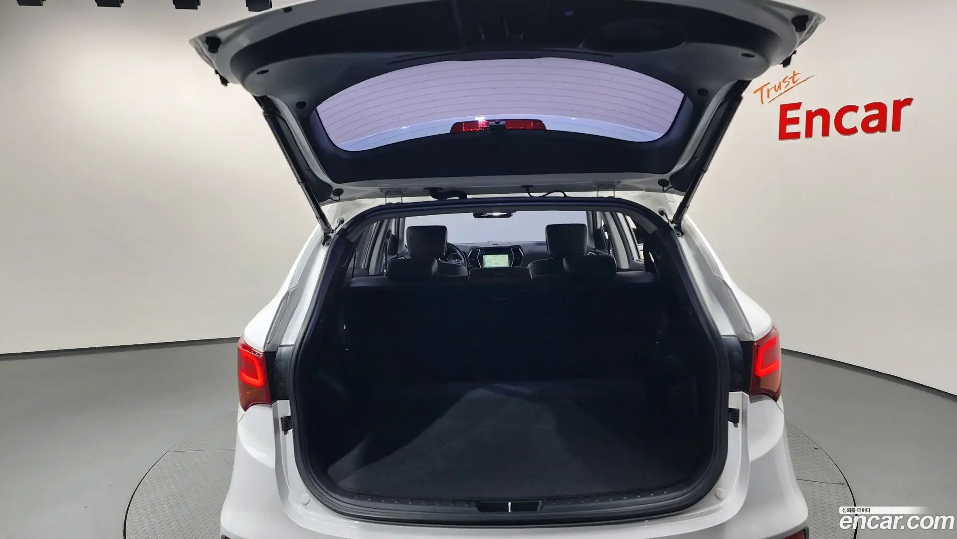 Santafe Hyundai 2017.2-OPTION-040