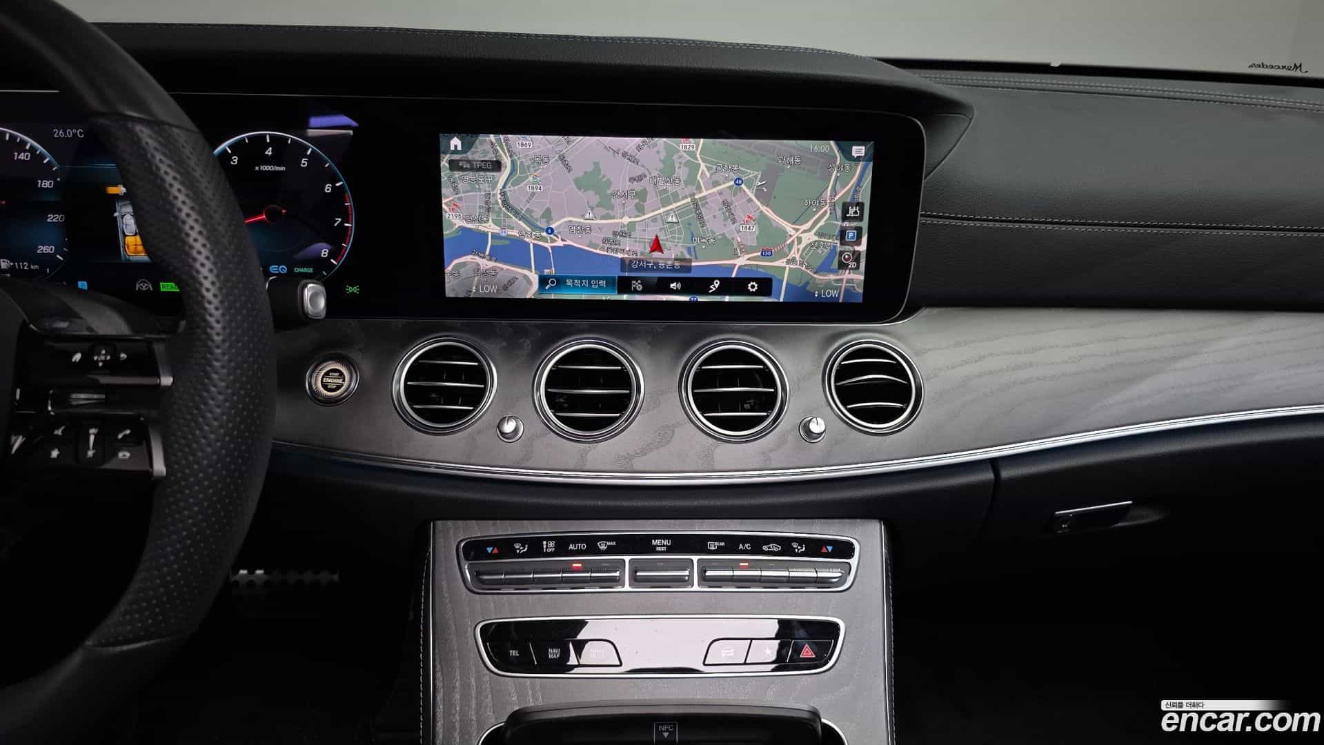 E-Class Mercedes-Benz 2022.9-OPTION-017