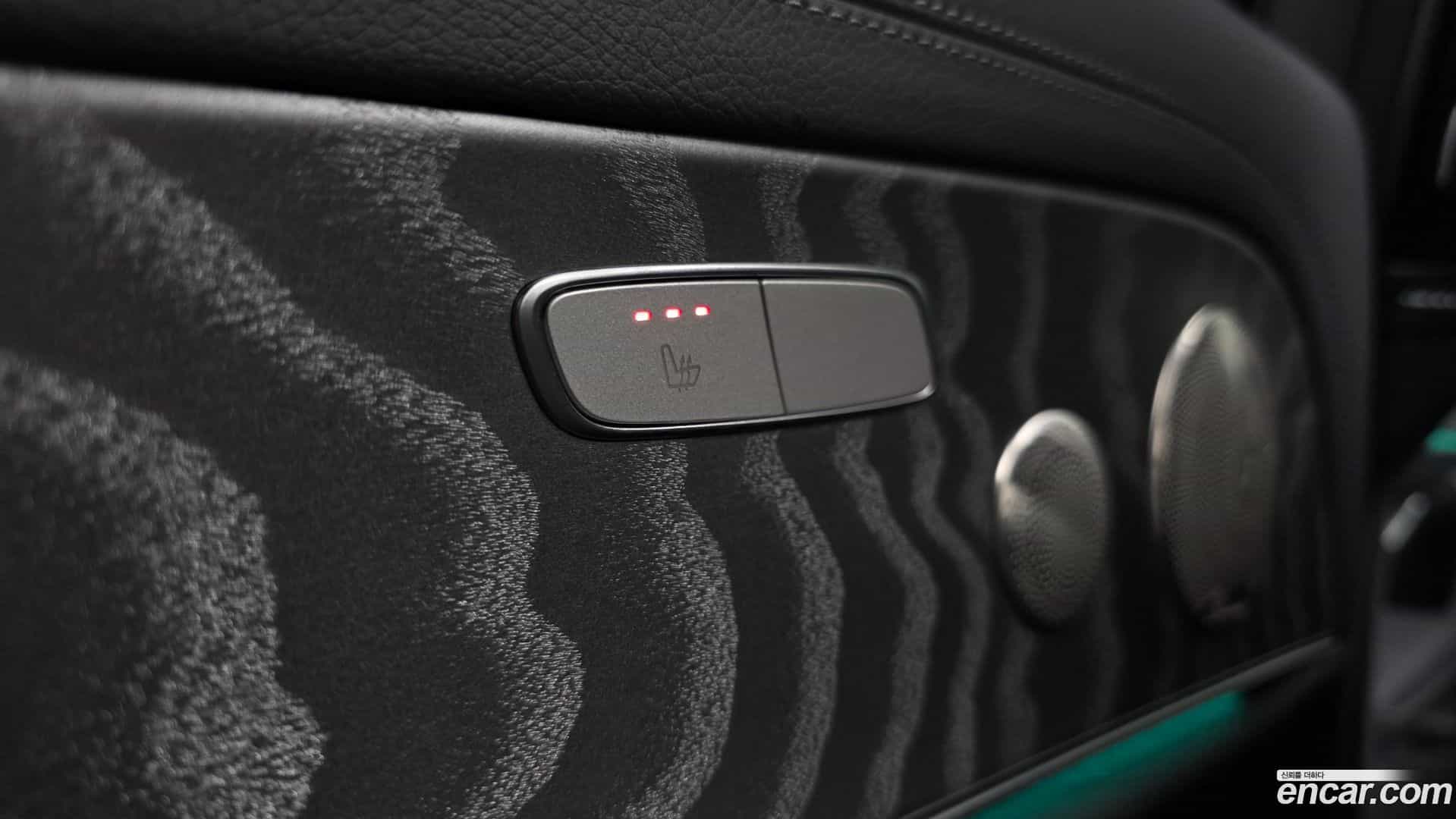 E-Class Mercedes-Benz 2022.9-OPTION-044