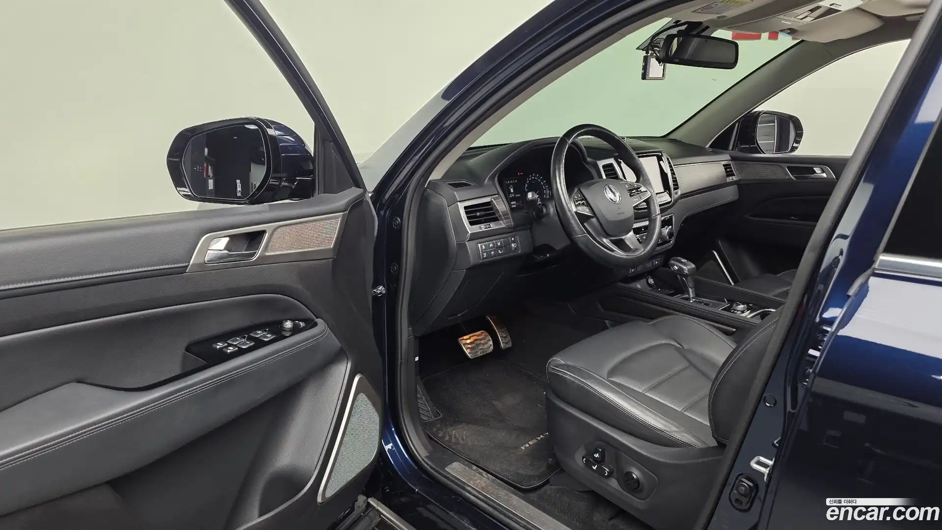 Rexton KG Mobility 2019.3-INNER-010