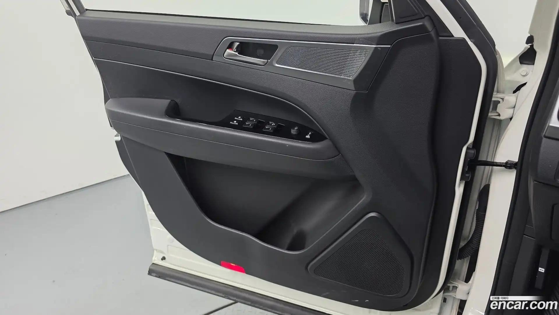 Rexton KG Mobility 2024.5-INNER-034