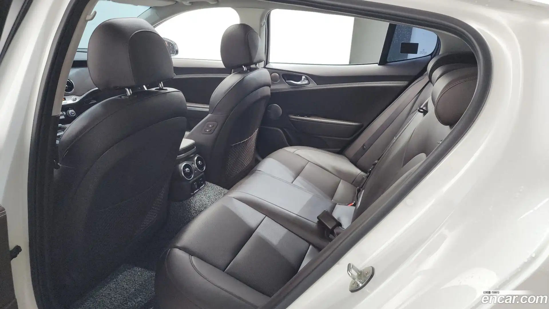 Stinger Kia 2017.9-OPTION-023