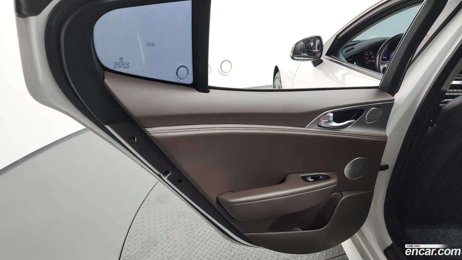 Stinger Kia 2017.9-INNER-035