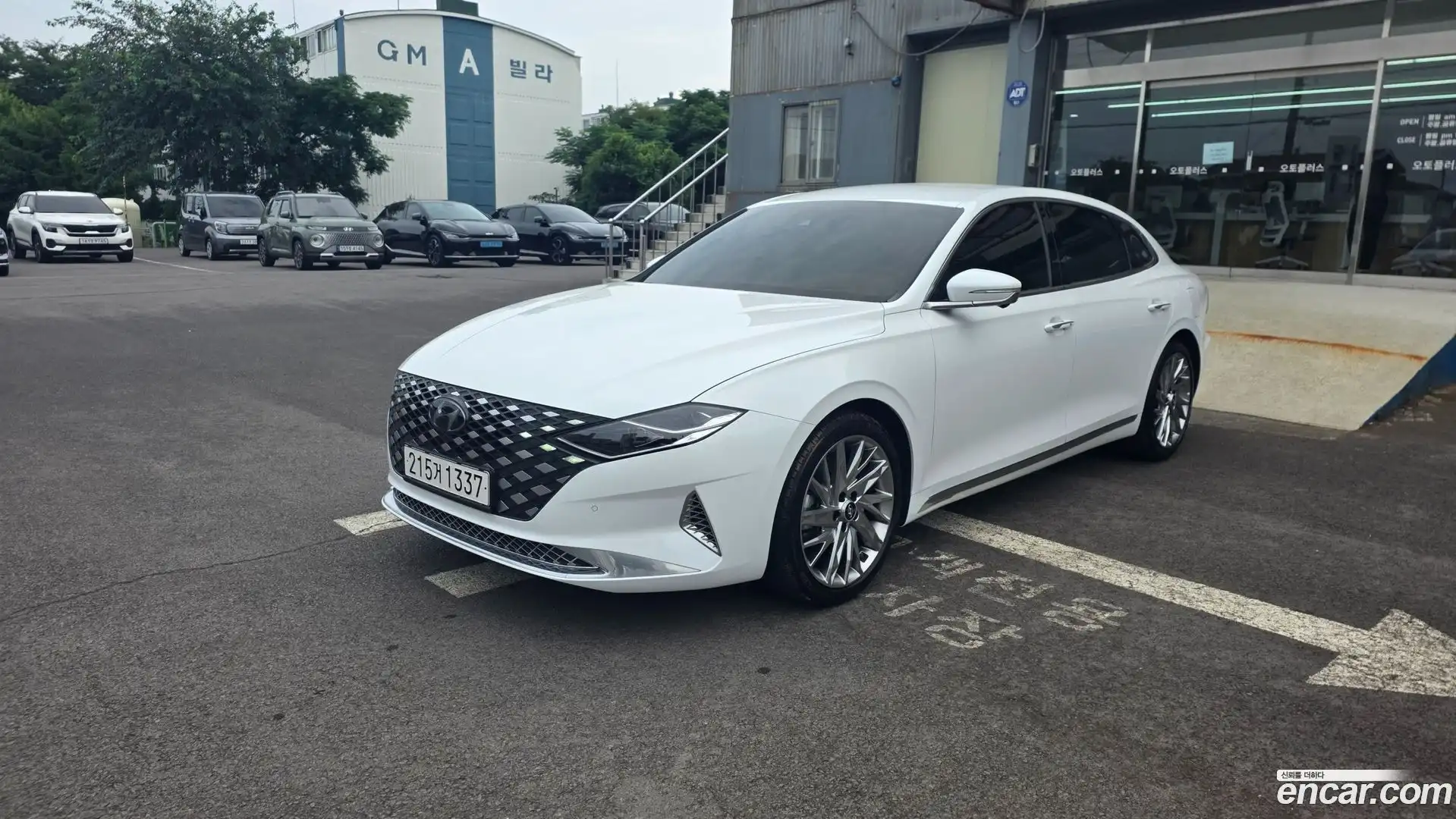 Grandeur Hyundai 2022.5-OUTER-001