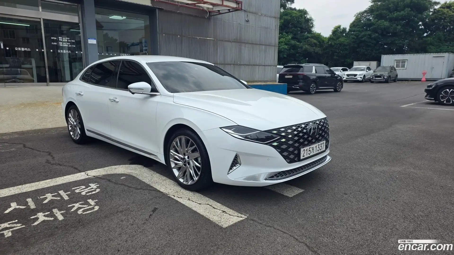 Grandeur Hyundai 2022.5-OUTER-003