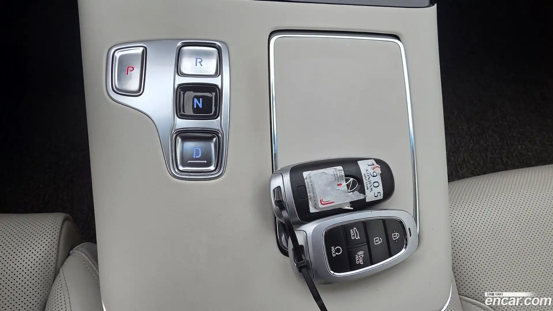 Grandeur Hyundai 2022.5-OPTION-018