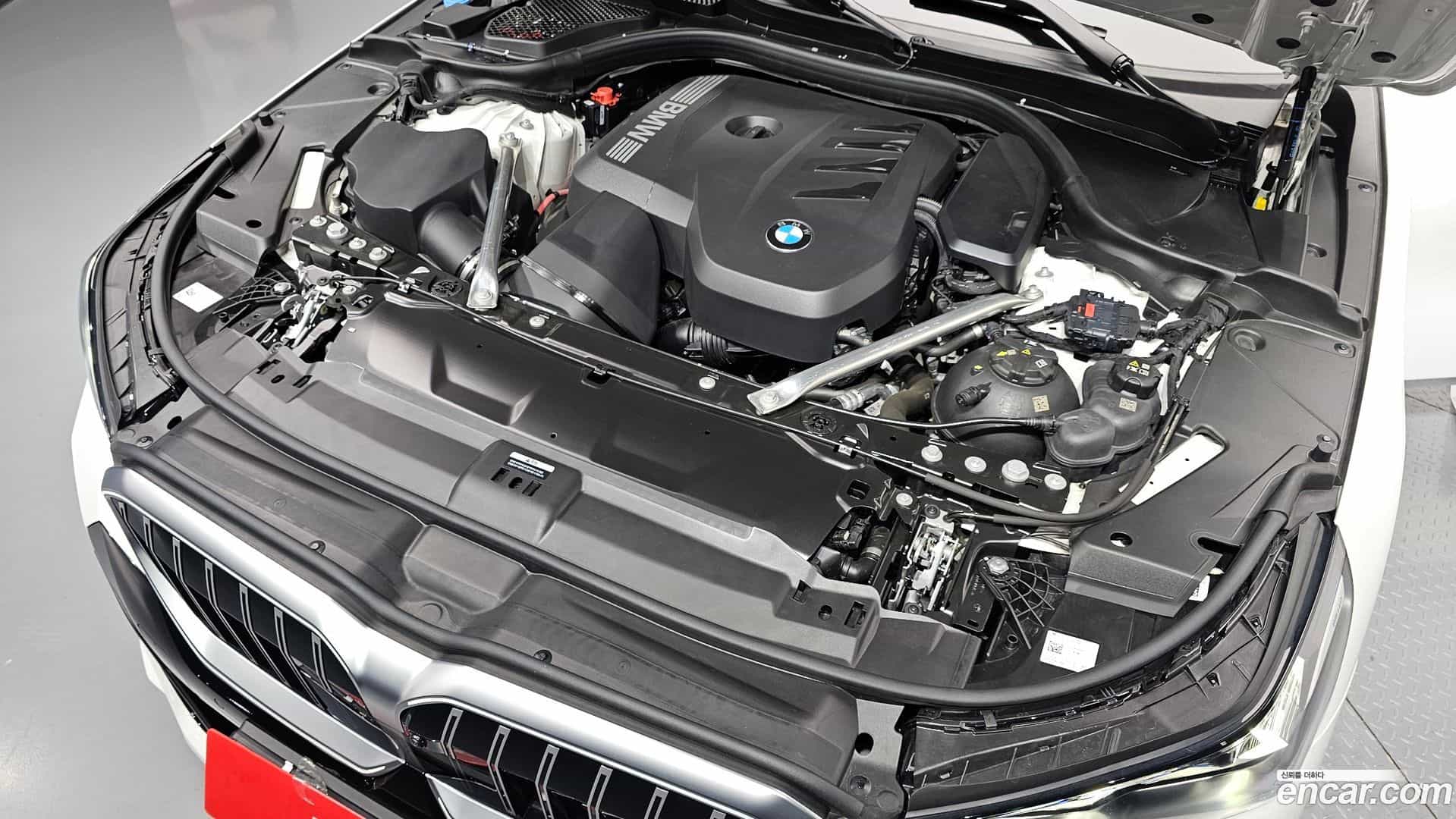 5-Series BMW 2024.9-OUTER-006
