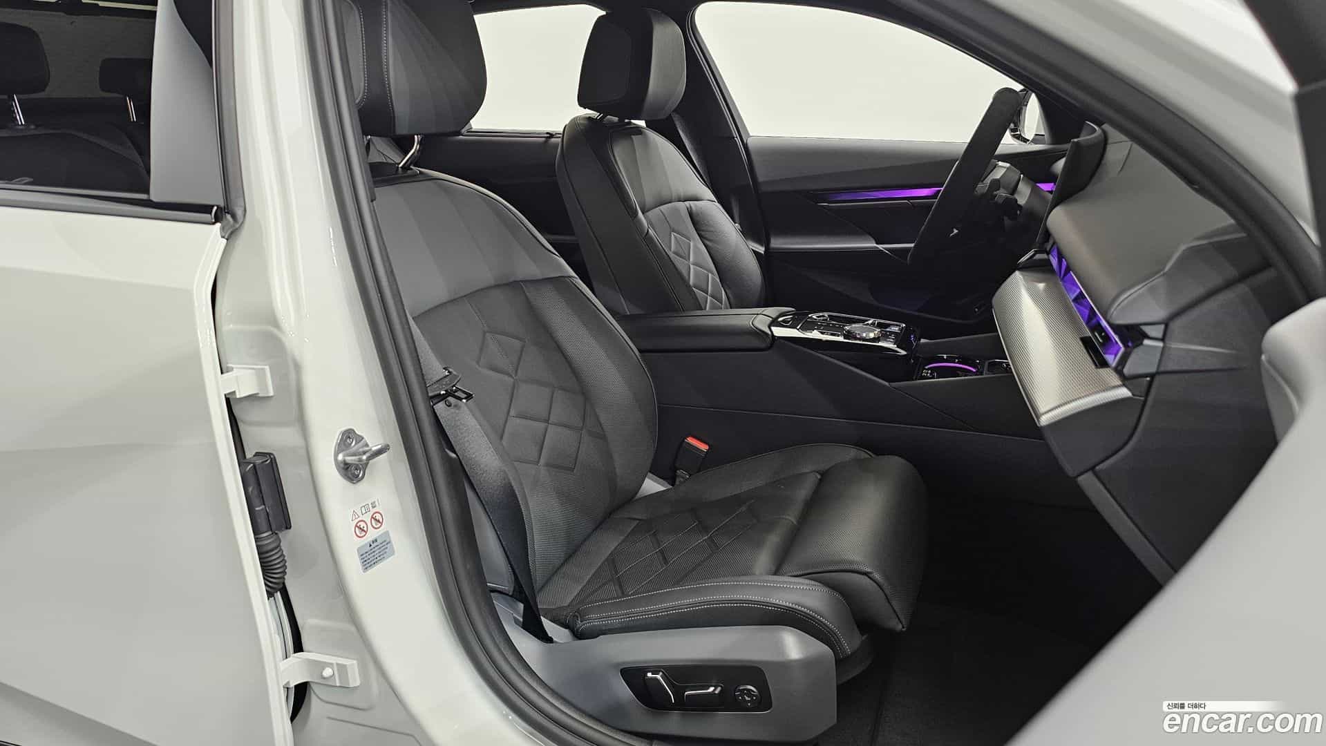 5-Series BMW 2024.9-INNER-036