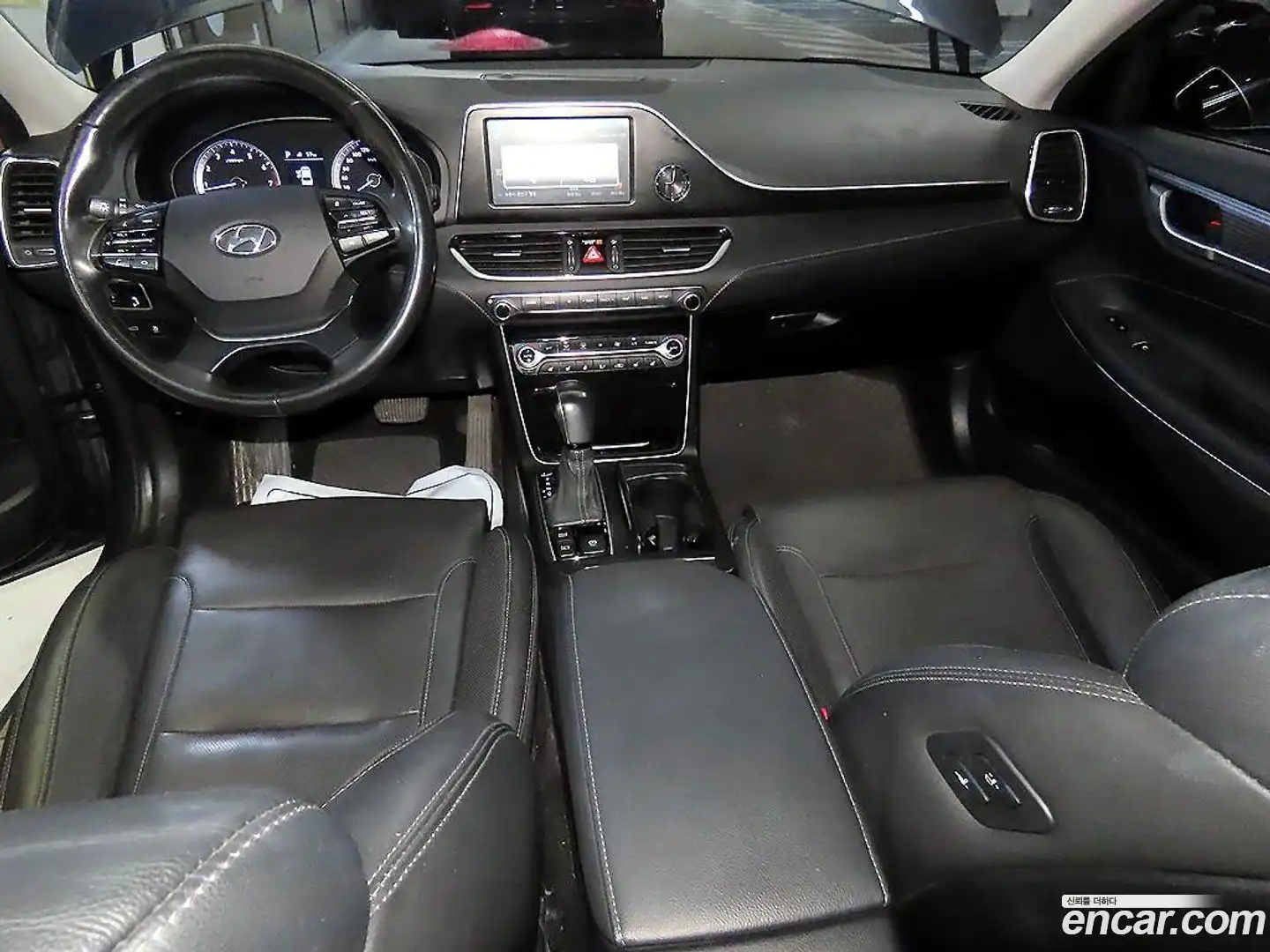 Grandeur Hyundai 2018.3-INNER-010