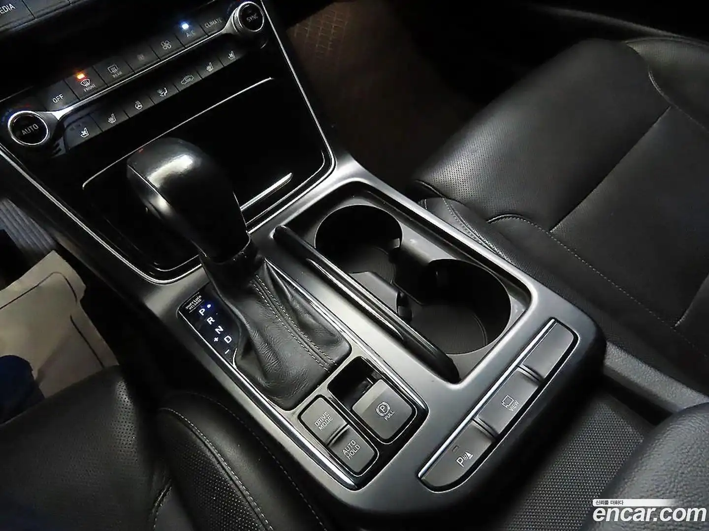 Grandeur Hyundai 2018.3-OPTION-016