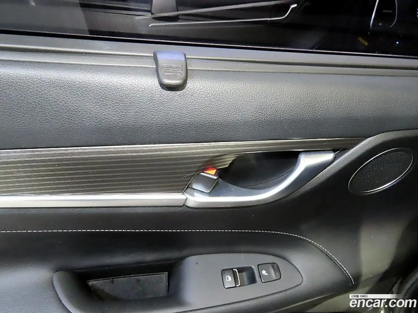 Grandeur Hyundai 2018.3-OPTION-019