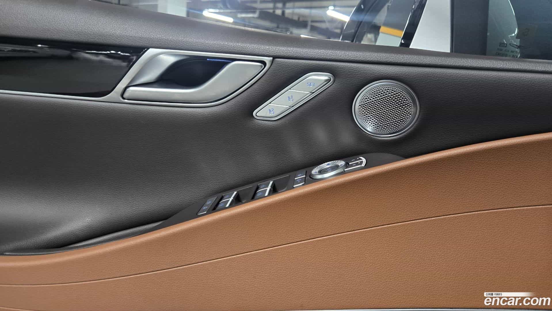 G80 Genesis 2023.1-INNER-007