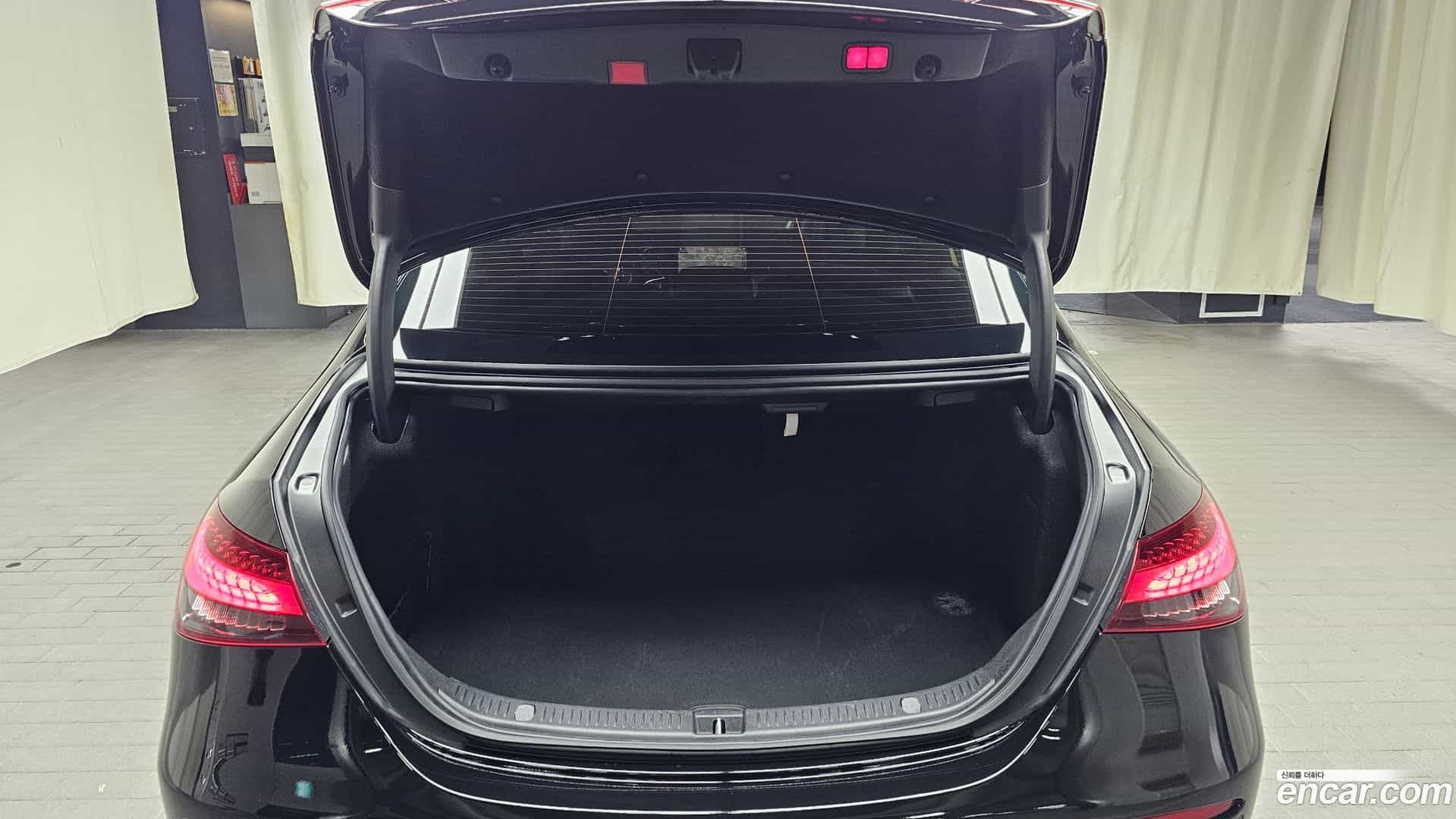E-Class Mercedes-Benz 2021.5-OPTION-021