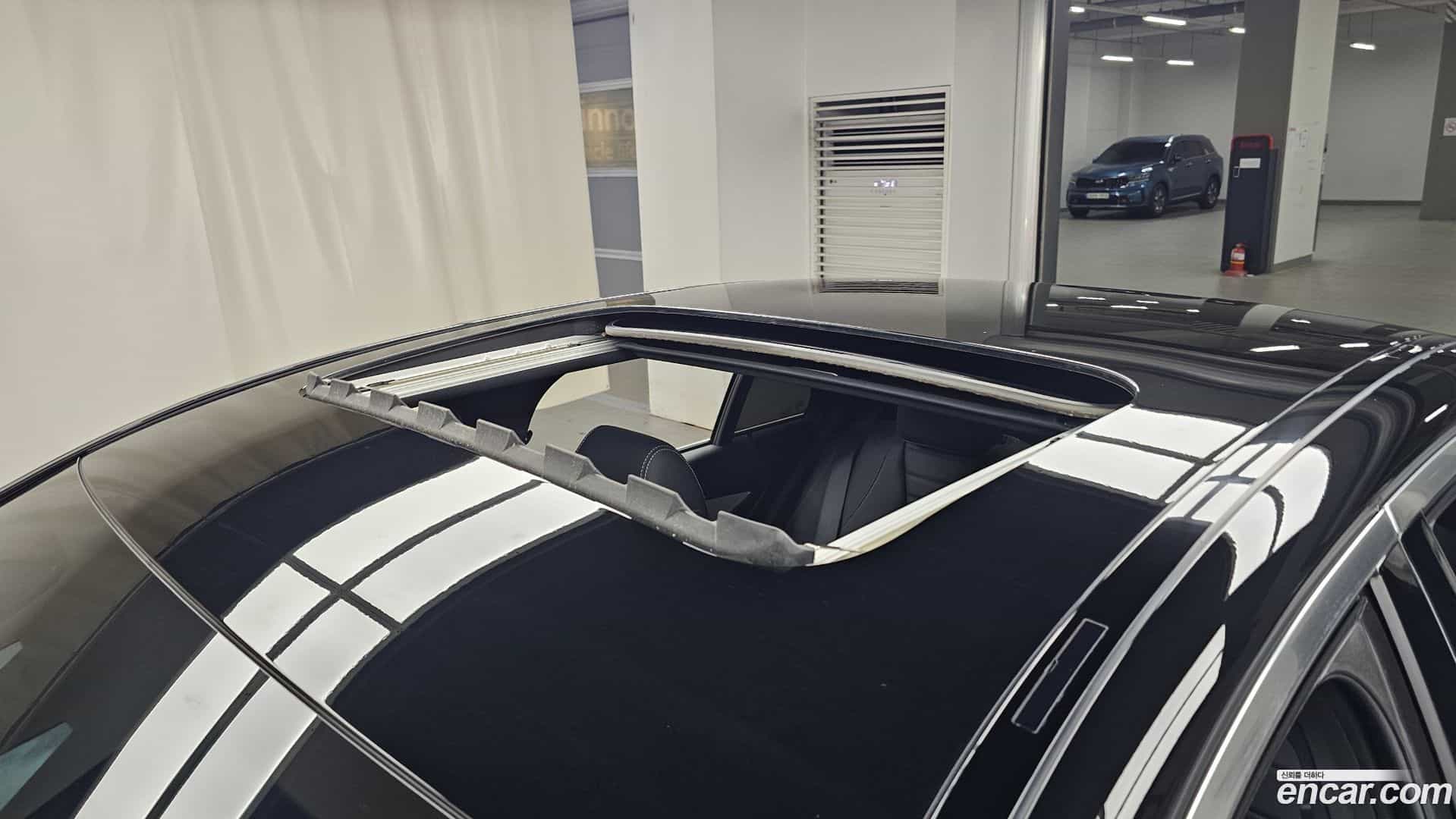 E-Class Mercedes-Benz 2021.5-OPTION-040