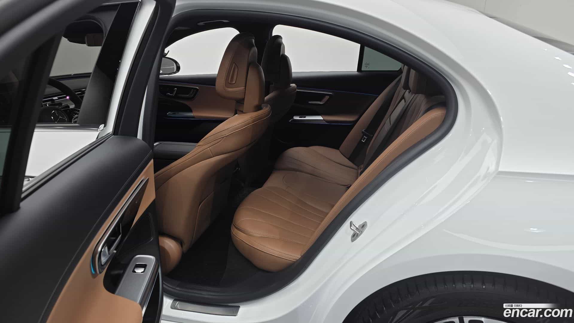 E-Class Mercedes-Benz 2025.3-OPTION-015