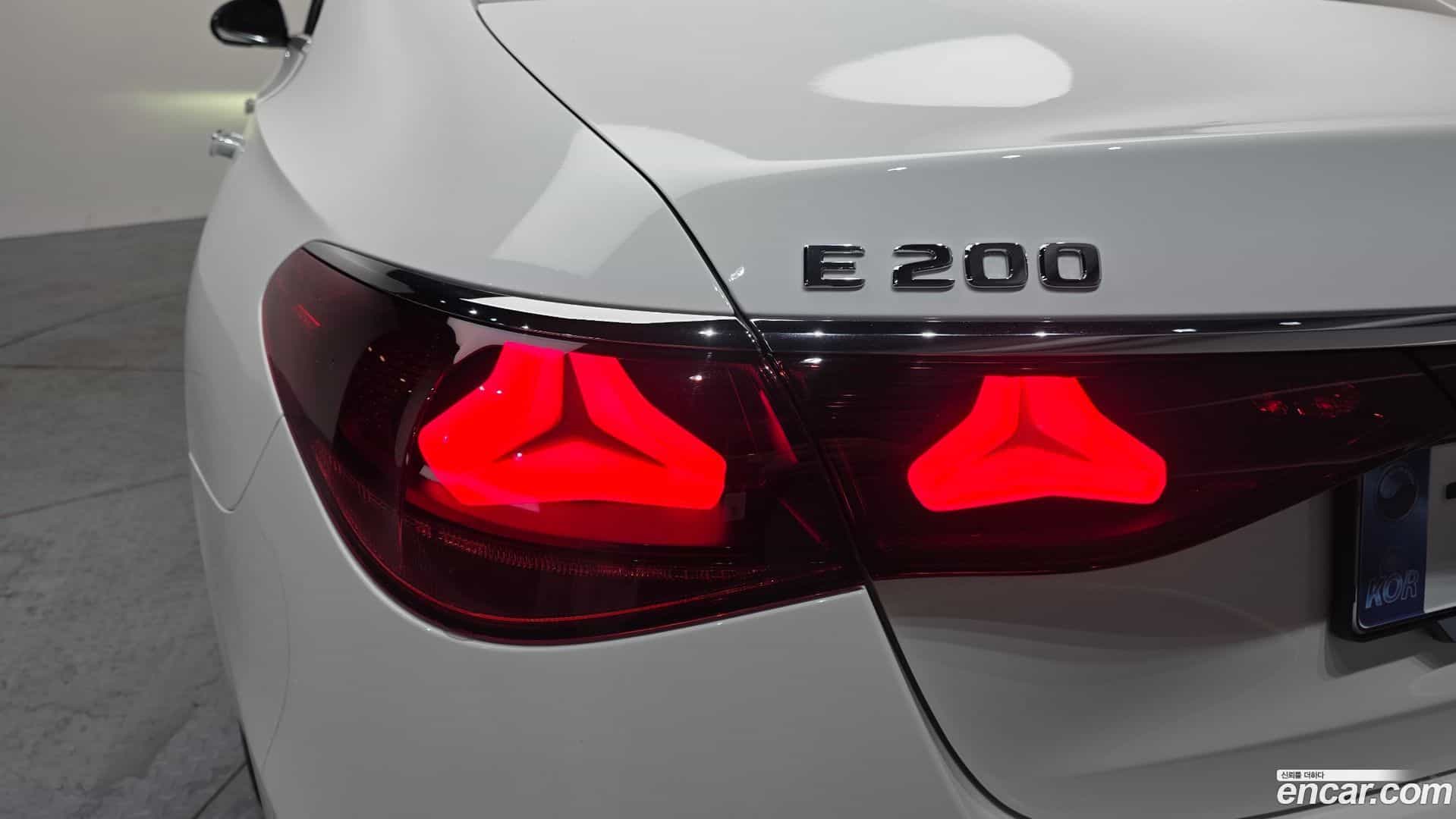 E-Class Mercedes-Benz 2025.3-OUTER-033