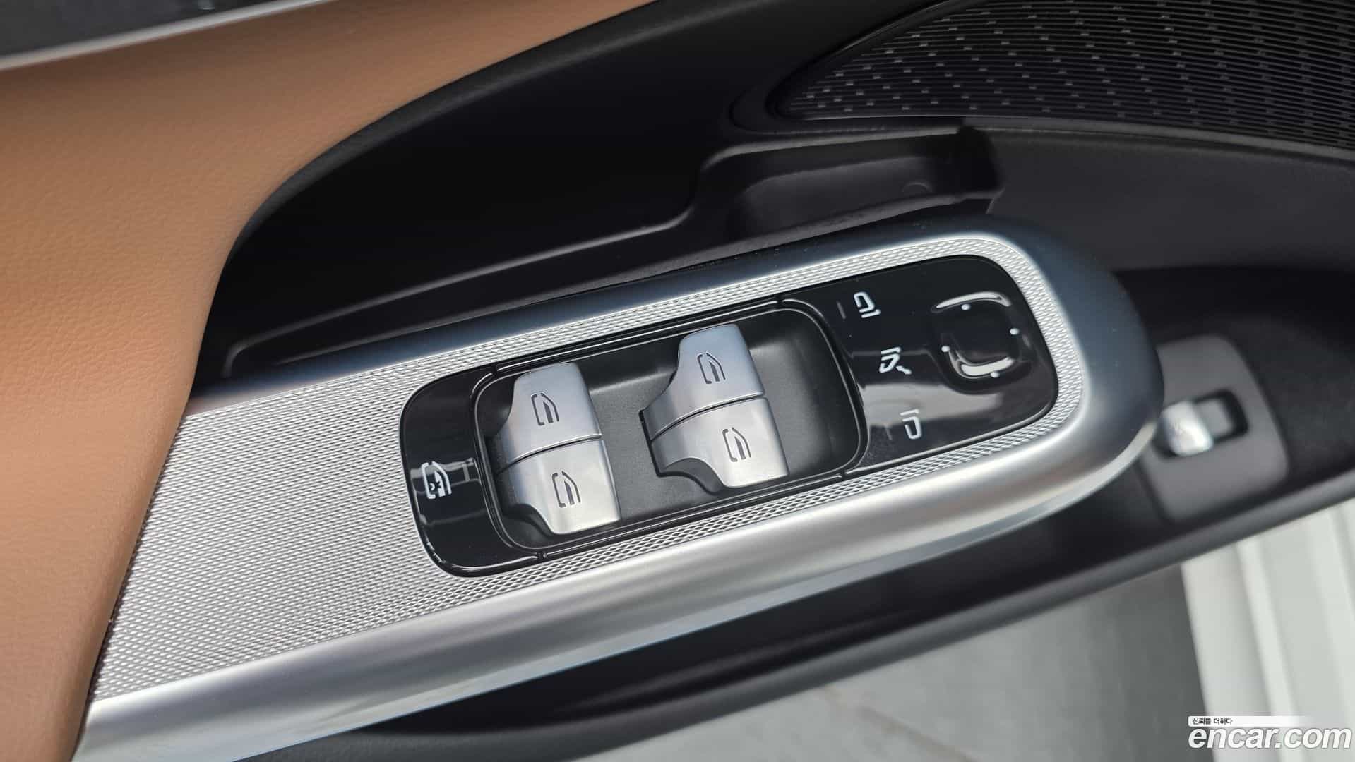 E-Class Mercedes-Benz 2025.3-OPTION-040