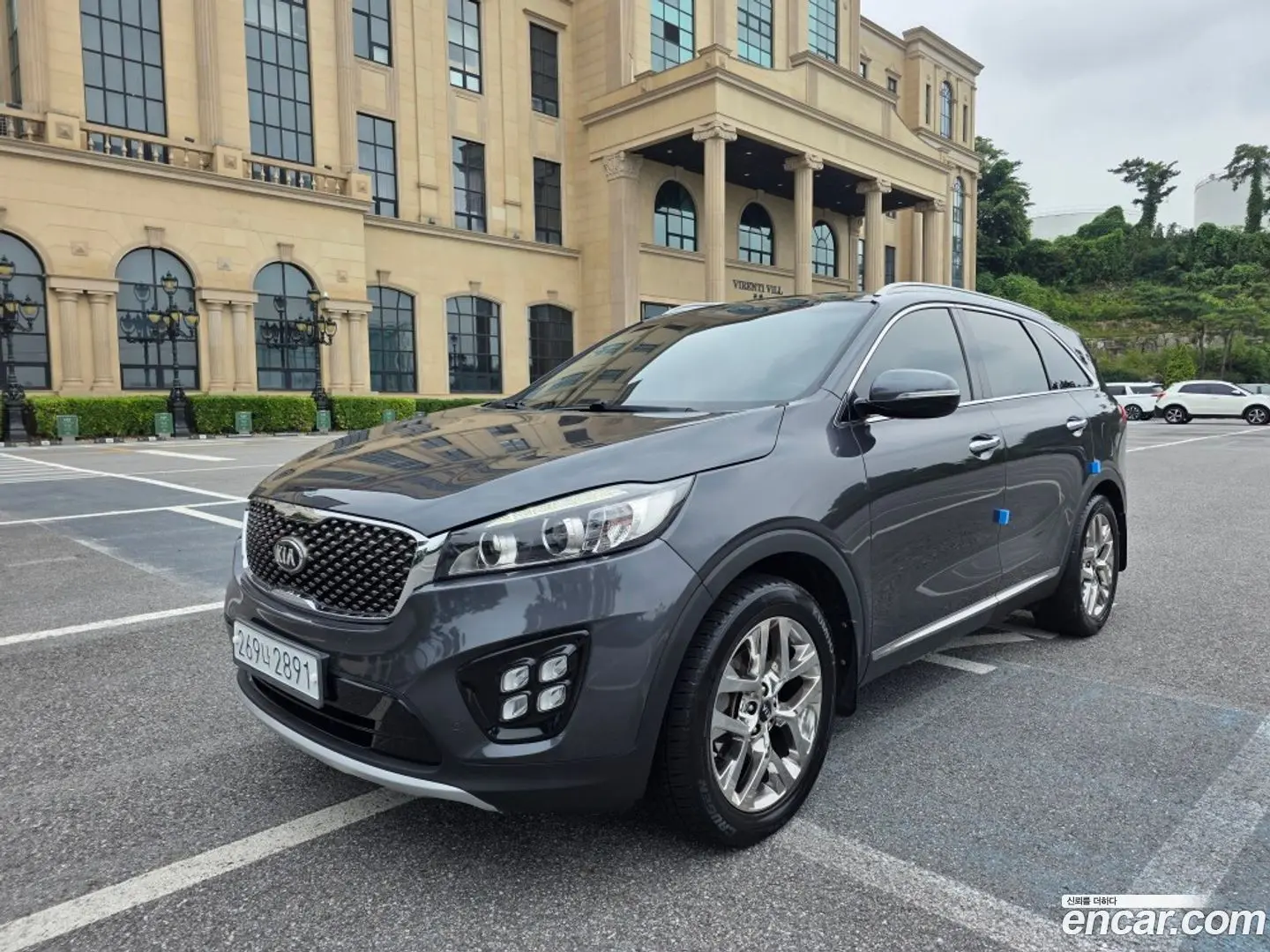 Main__Slider__Photo:Sorento Kia 2016.11-0