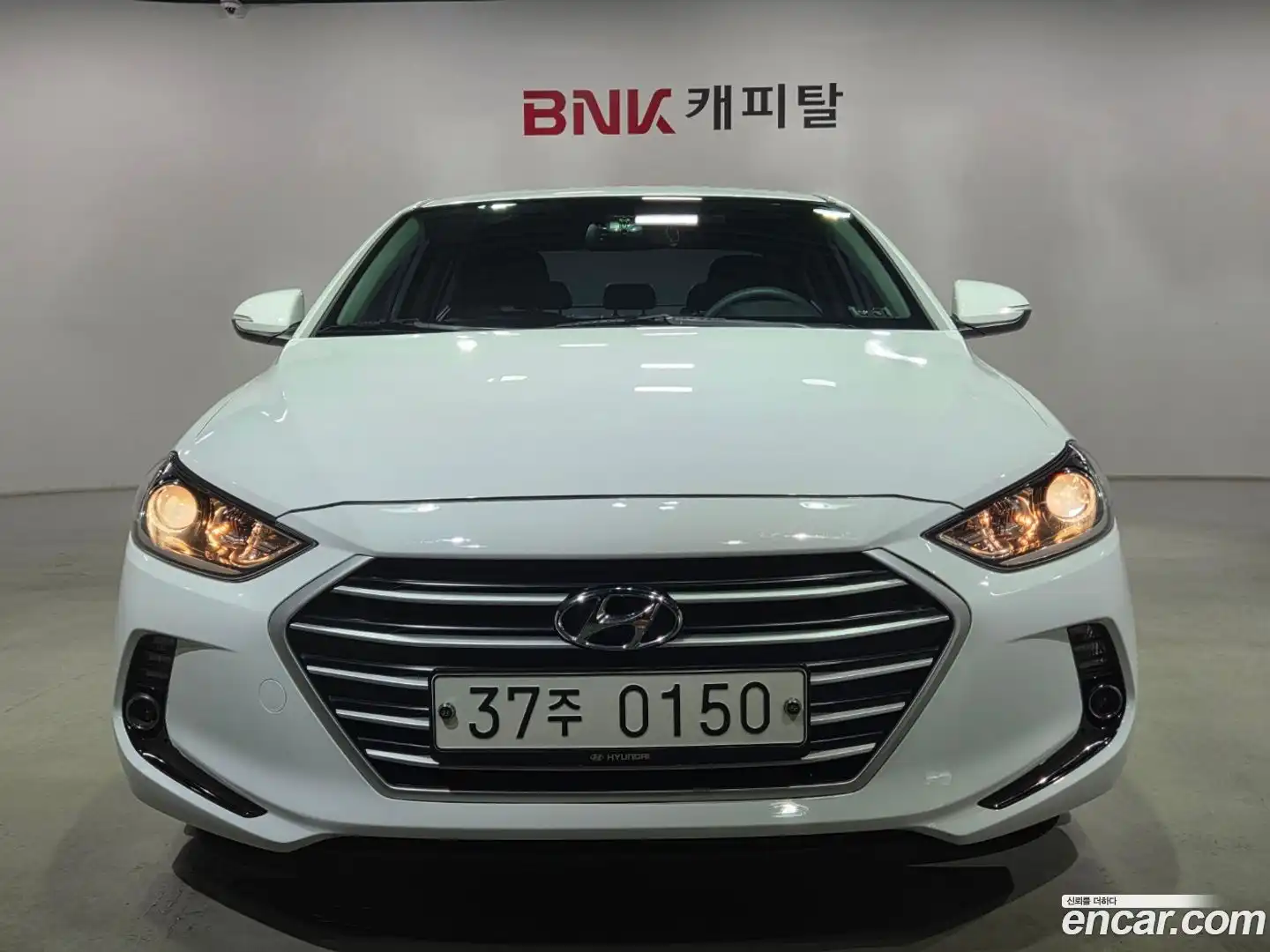 AVANTE Hyundai 2016.11-OUTER-002