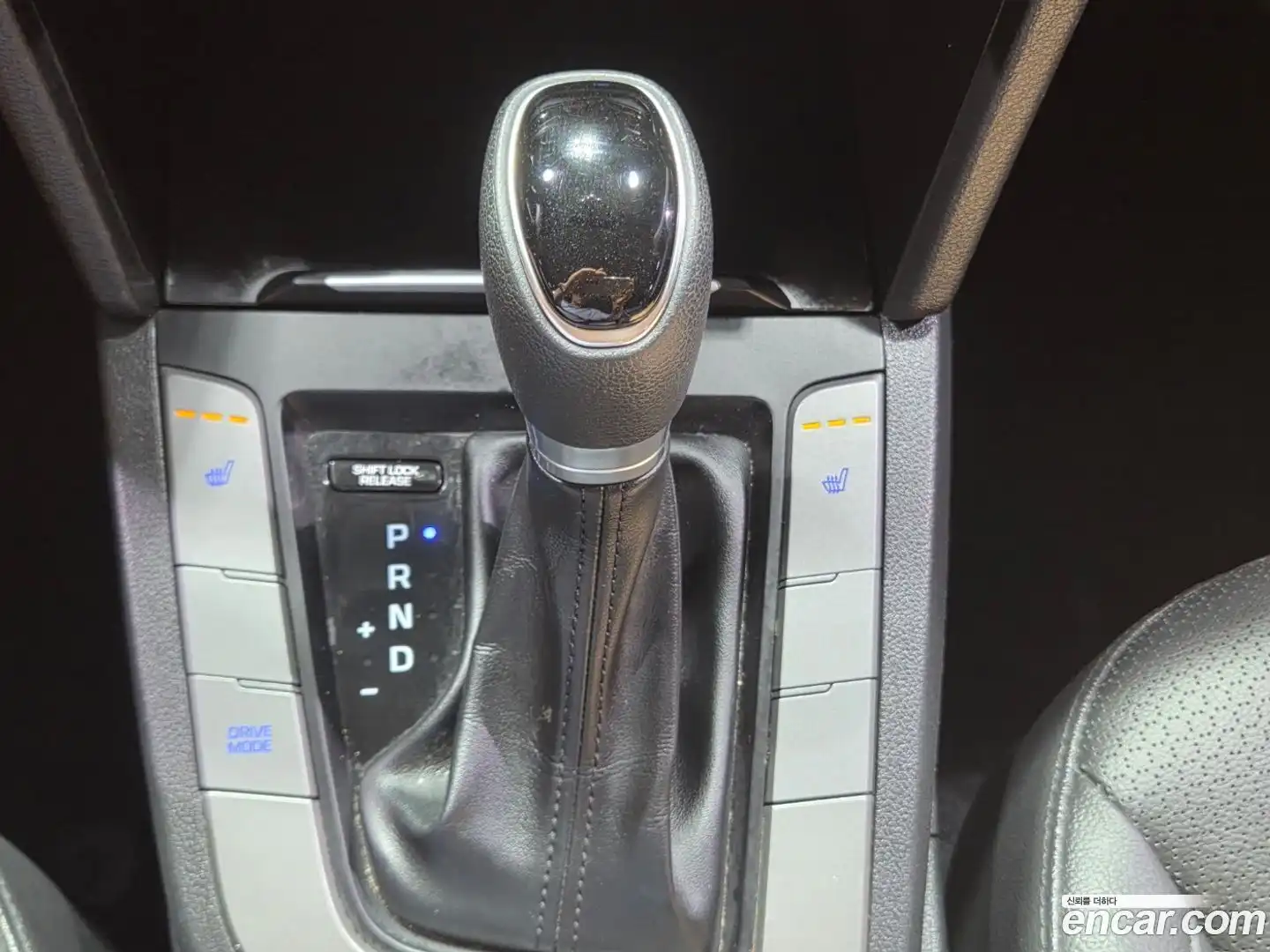 AVANTE Hyundai 2016.11-OPTION-021