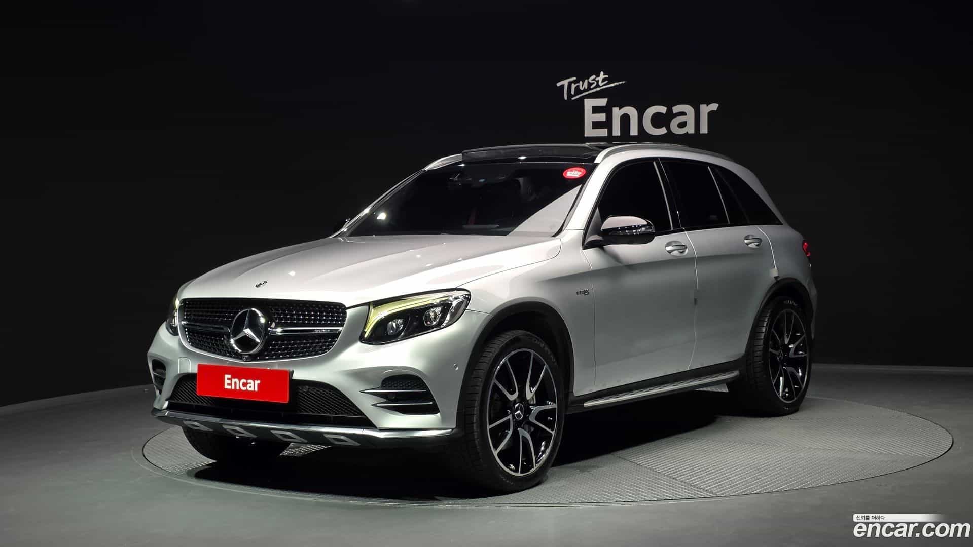 GLC-Class Mercedes-Benz 2017.5-OUTER-001
