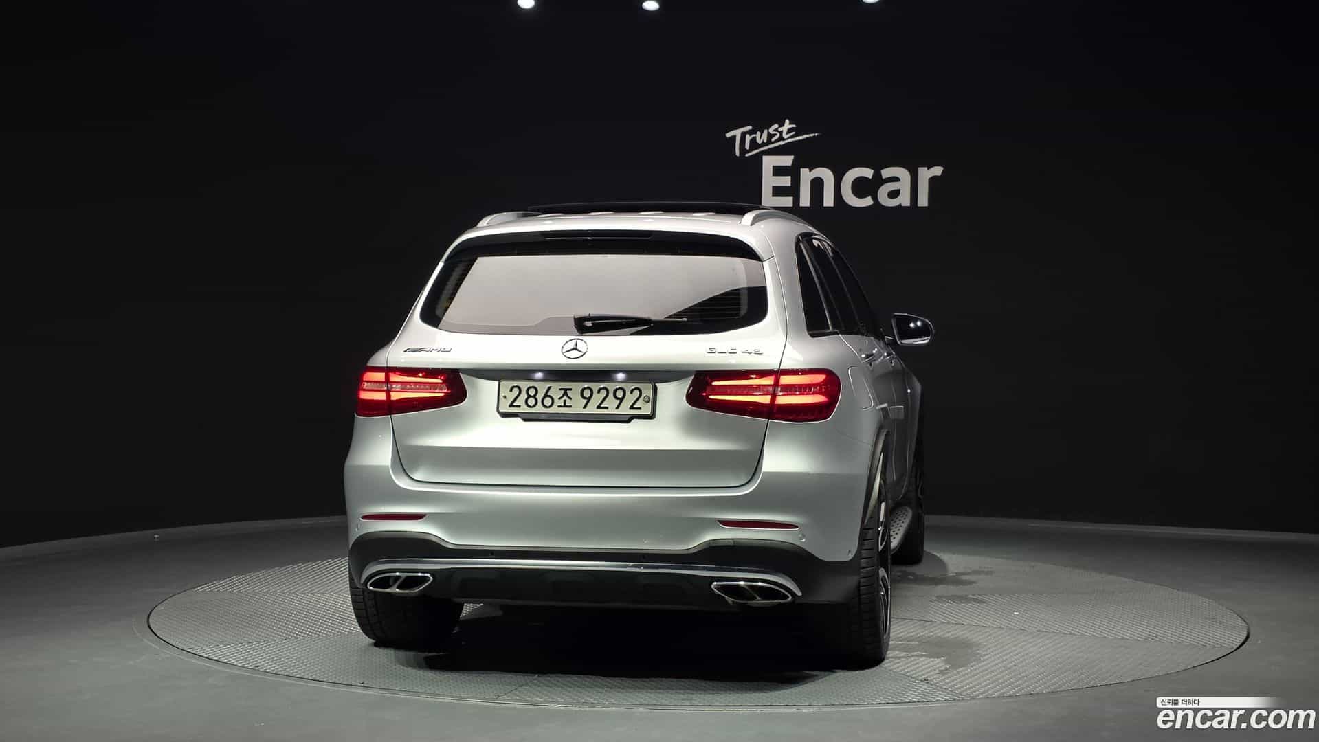 GLC-Class Mercedes-Benz 2017.5-OUTER-004