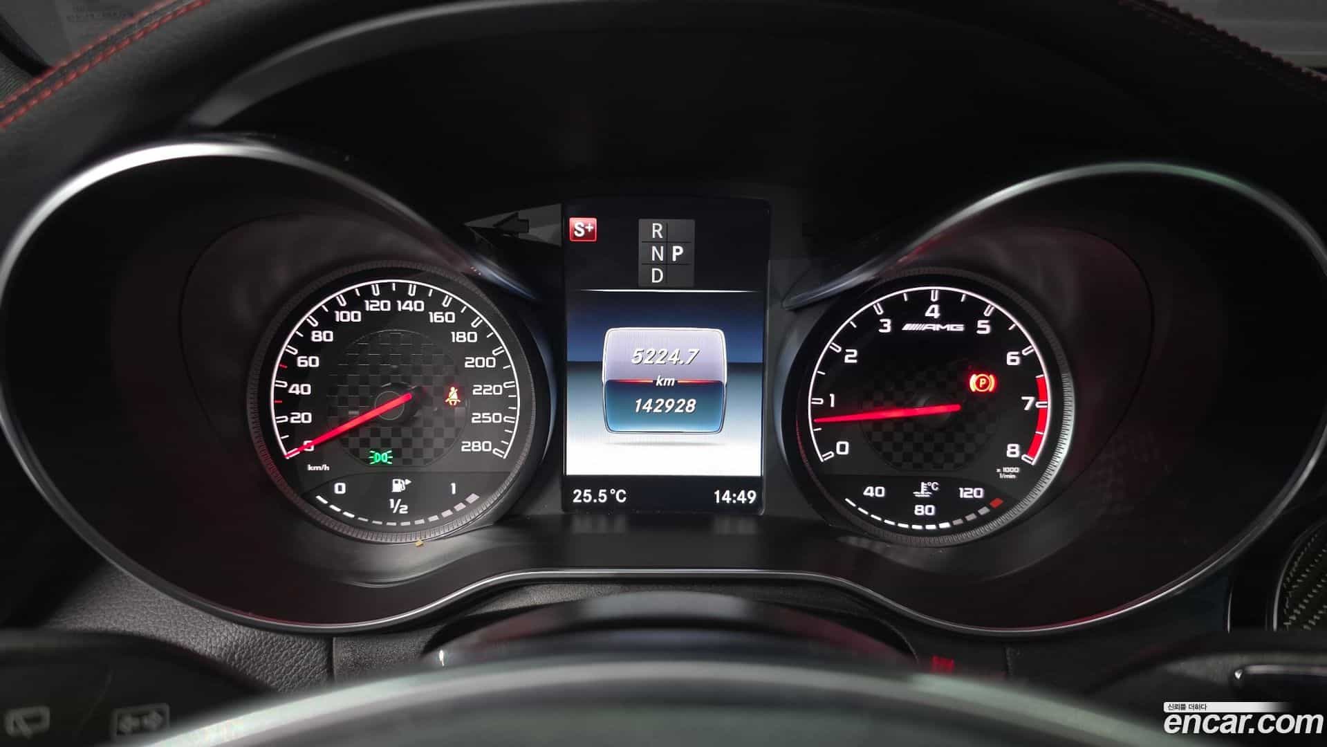 GLC-Class Mercedes-Benz 2017.5-INNER-008
