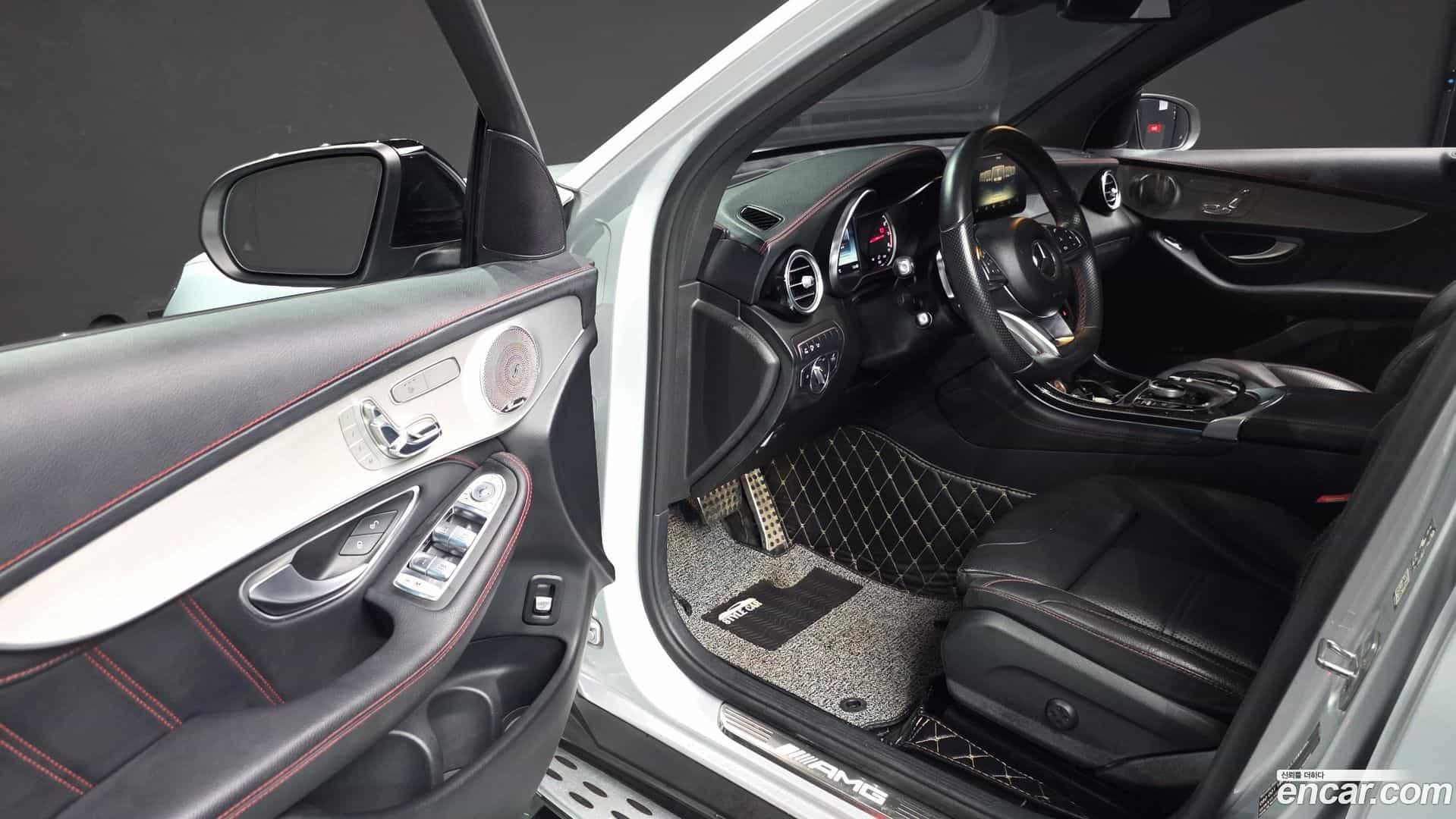 GLC-Class Mercedes-Benz 2017.5-INNER-010
