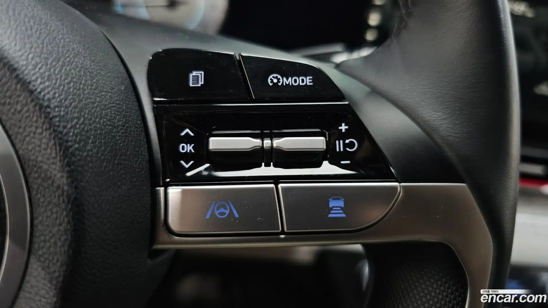 AVANTE Hyundai 2022.10-OPTION-042