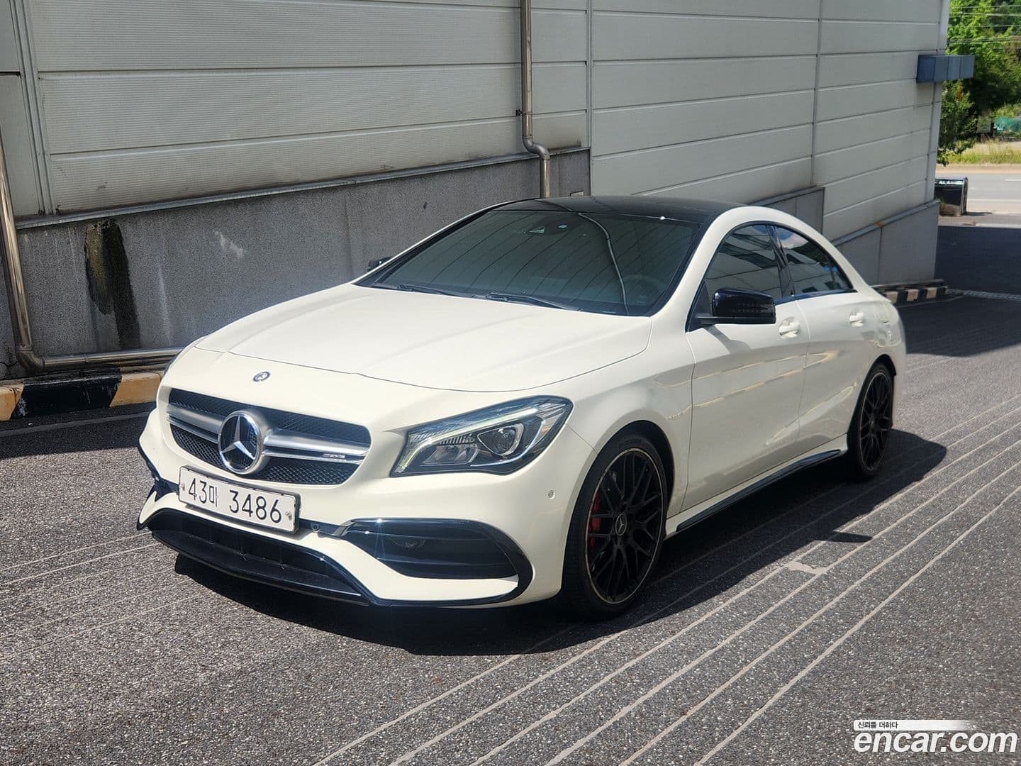 Main__Slider__Photo:CLA-Class Mercedes-Benz 2017.6-0