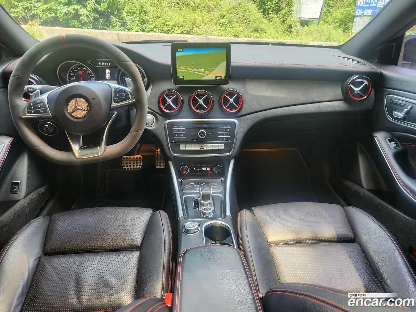 CLA-Class Mercedes-Benz 2017.6-INNER-007
