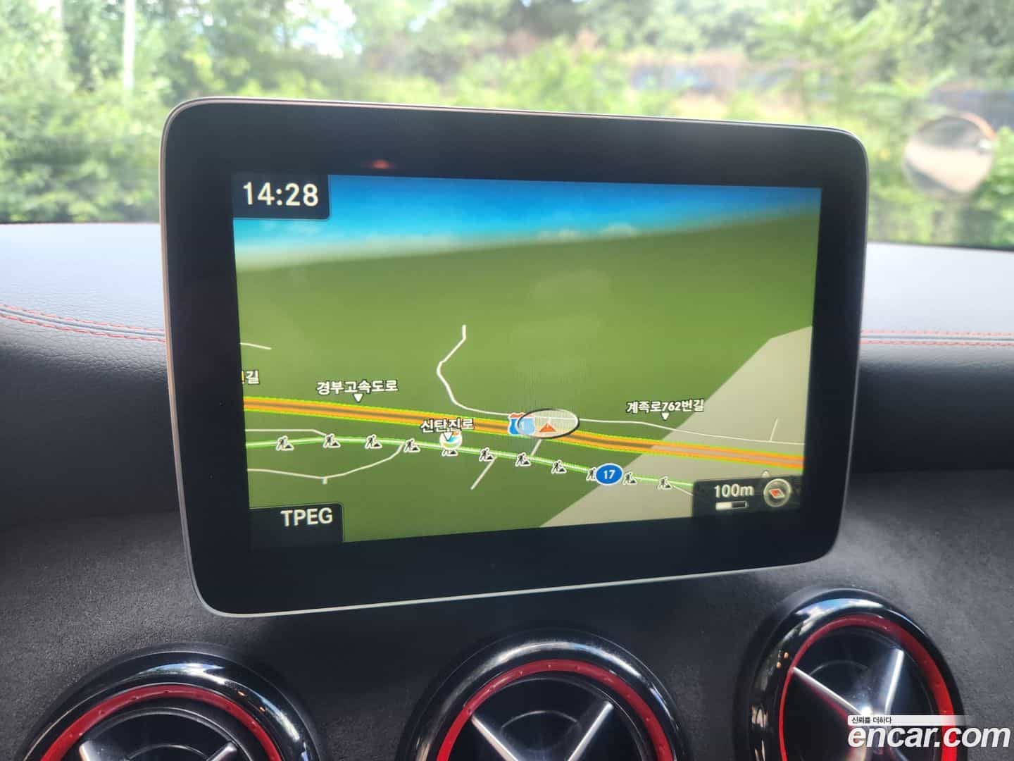 CLA-Class Mercedes-Benz 2017.6-OPTION-015