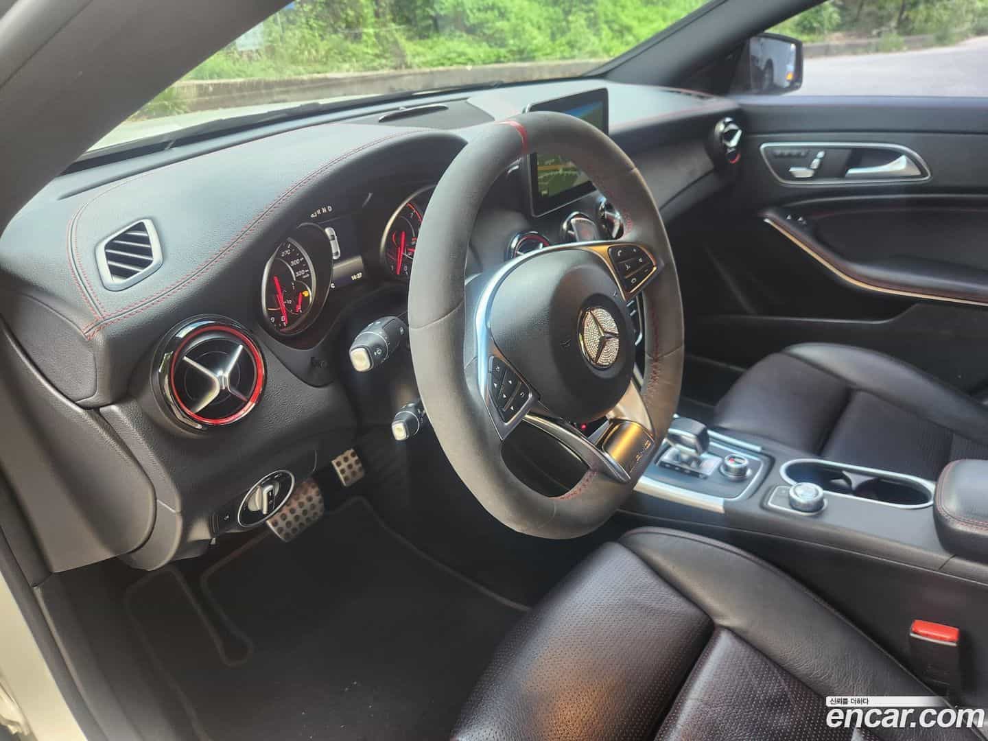 CLA-Class Mercedes-Benz 2017.6-OPTION-017