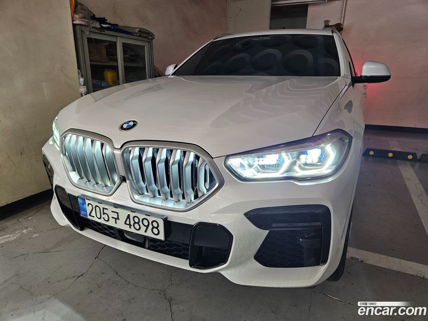 Main__Slider__Photo:X6 BMW 2022.5-0