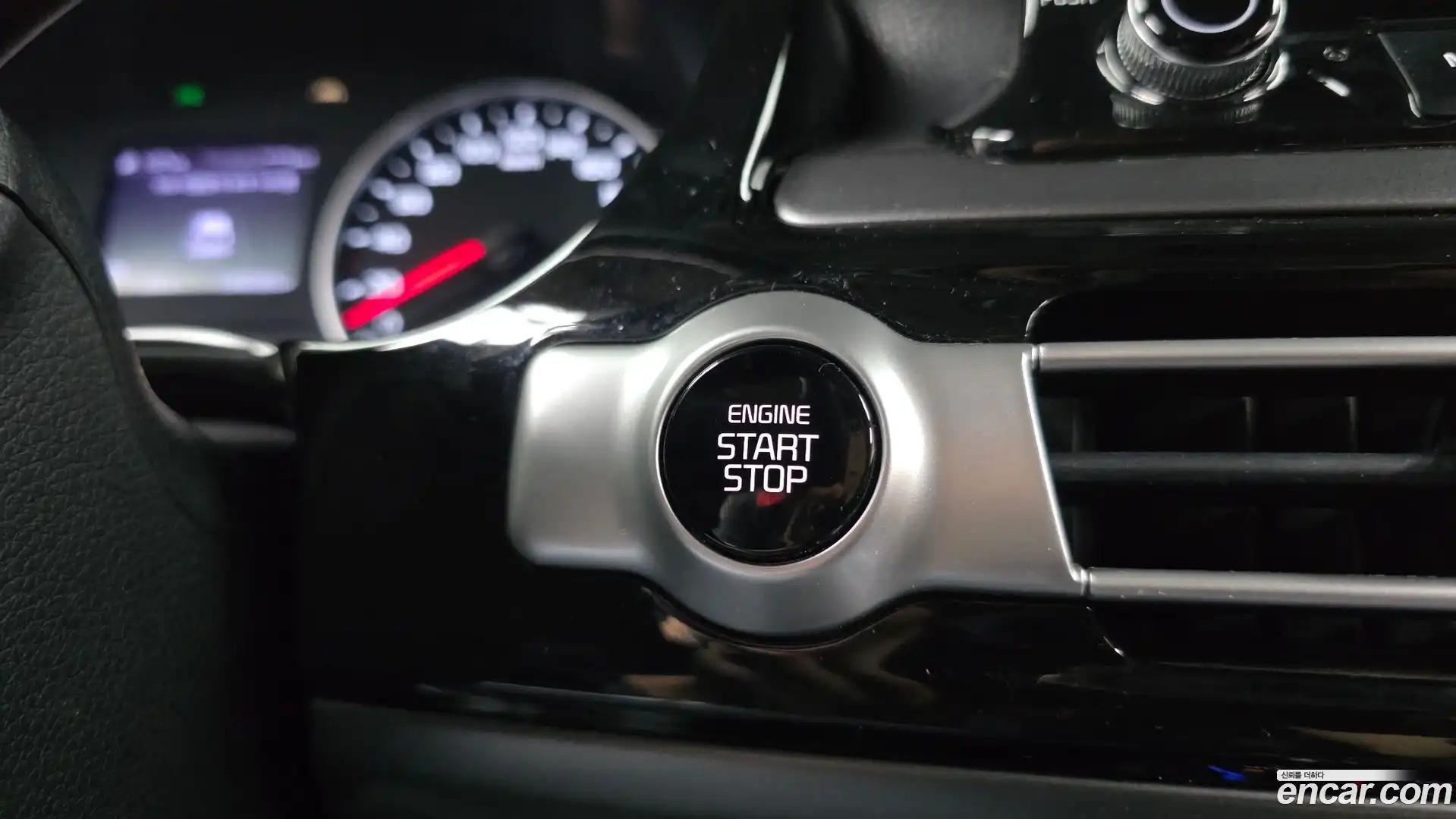 Seltos Kia 2019.8-OPTION-040