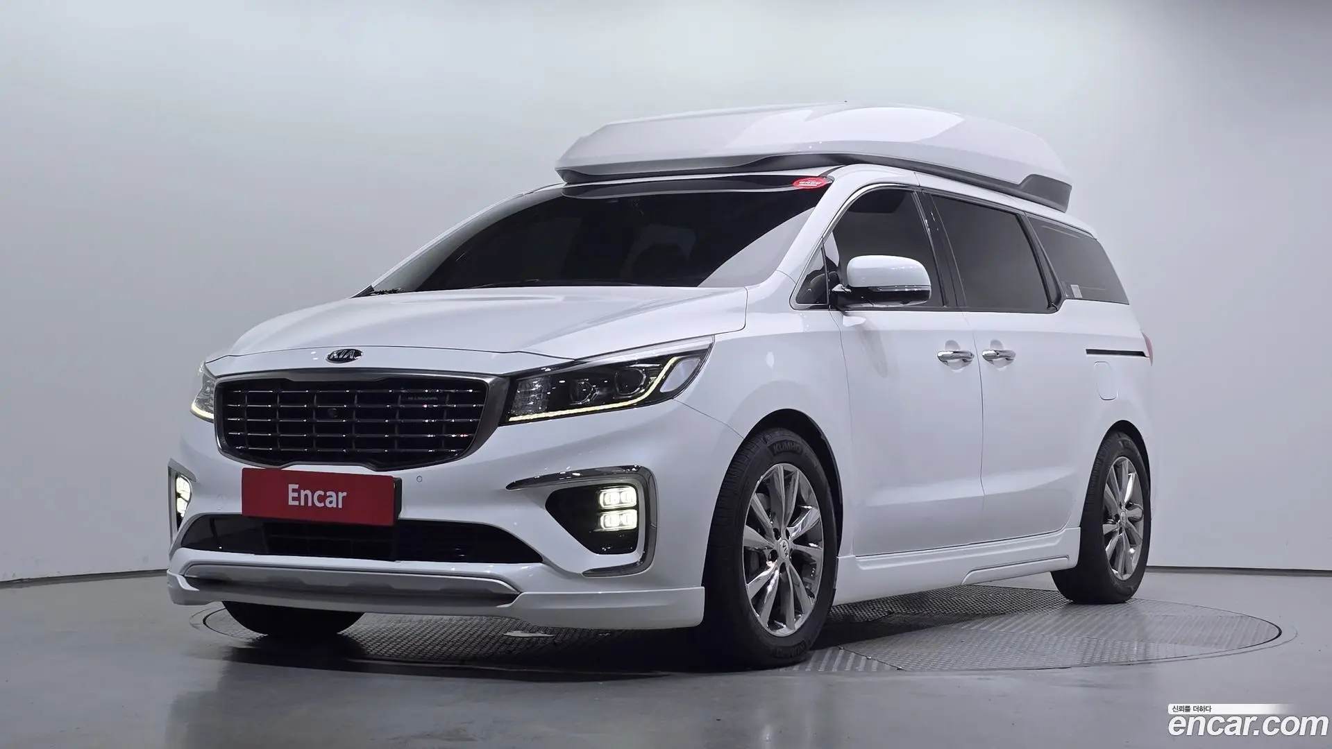 Main__Slider__Photo:Canival Kia 2018.6-0