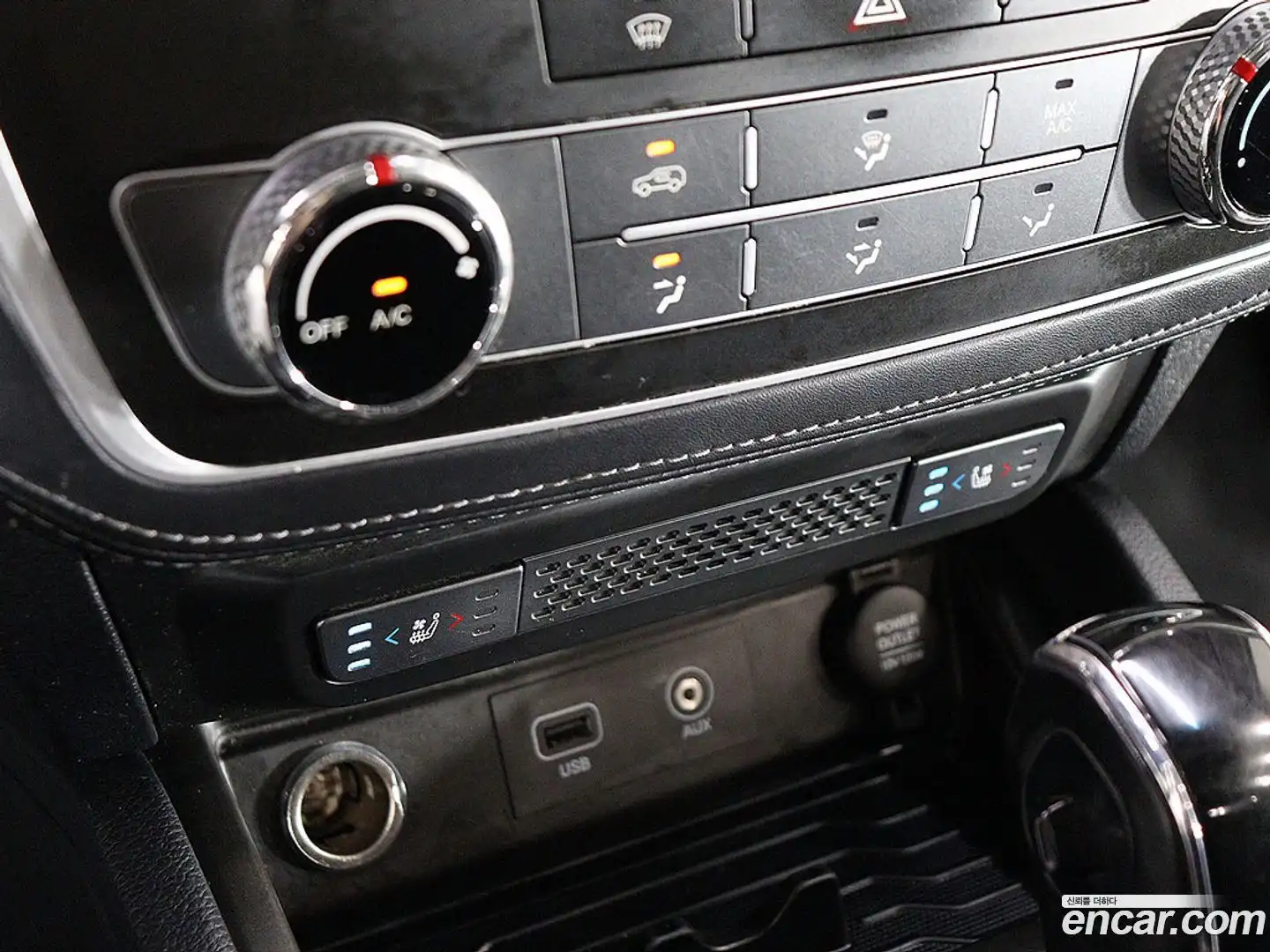Rexton KG Mobility 2018.1-INNER-008