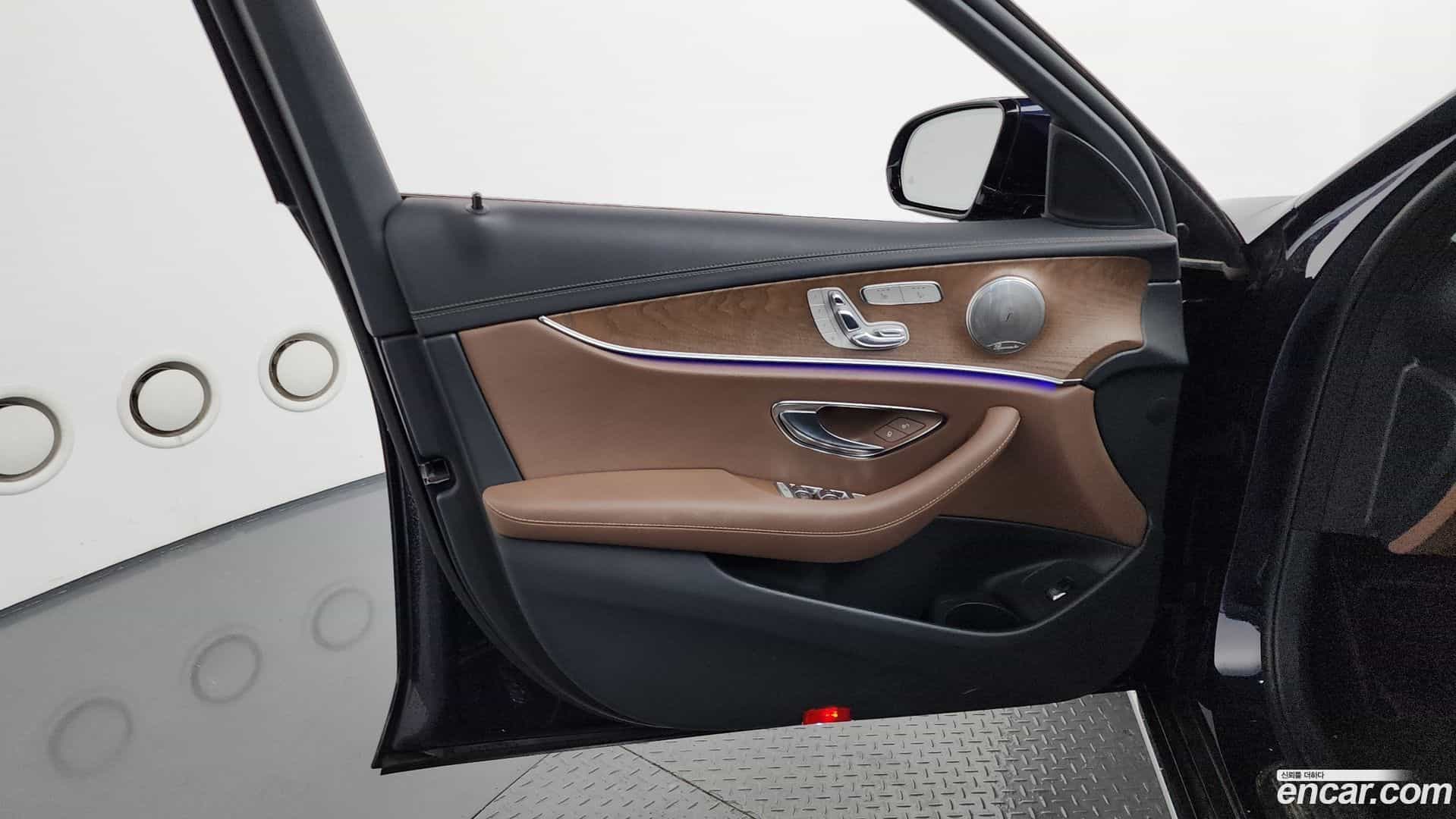 E-Class Mercedes-Benz 2021.3-INNER-034