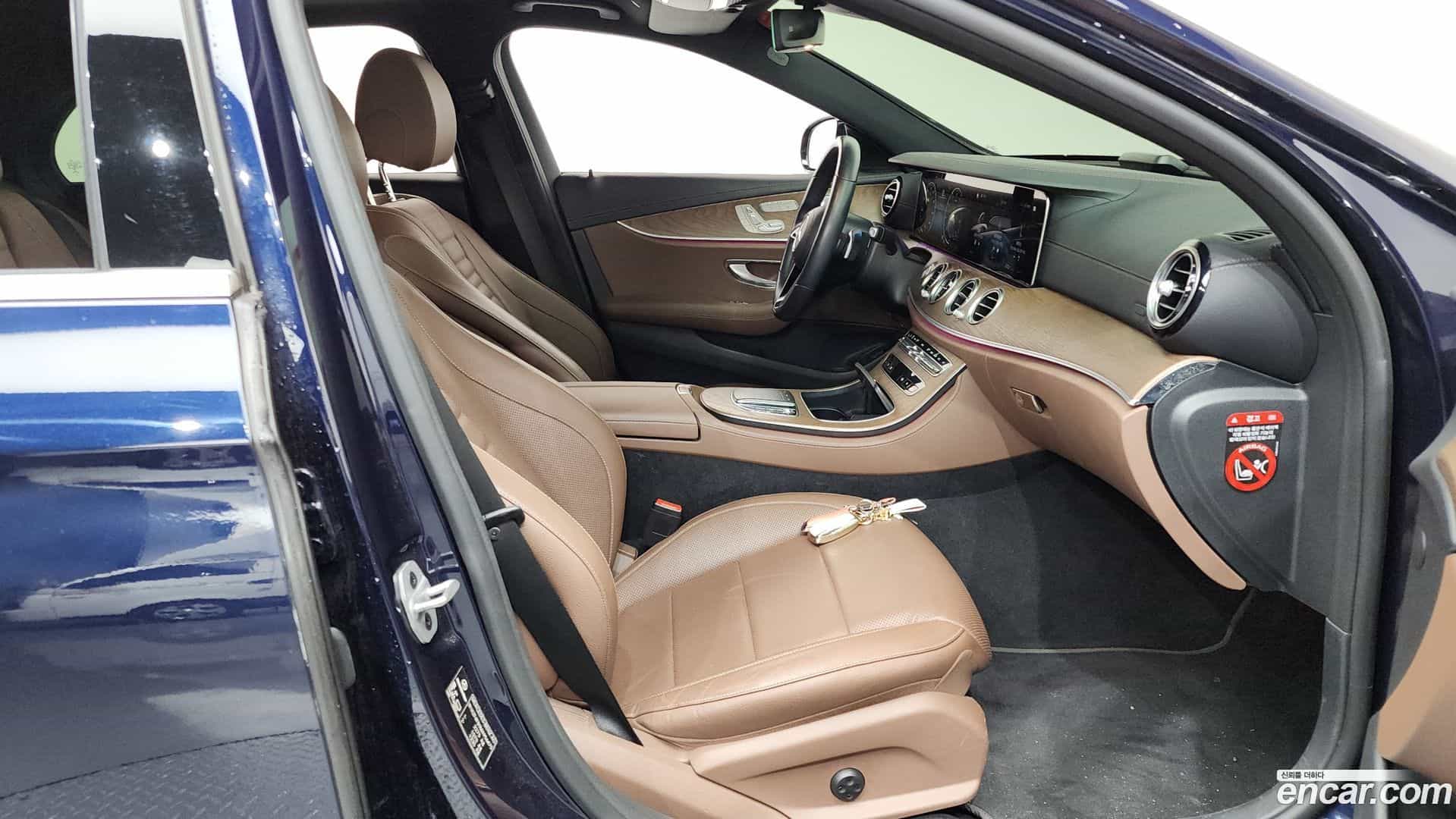 E-Class Mercedes-Benz 2021.3-INNER-036