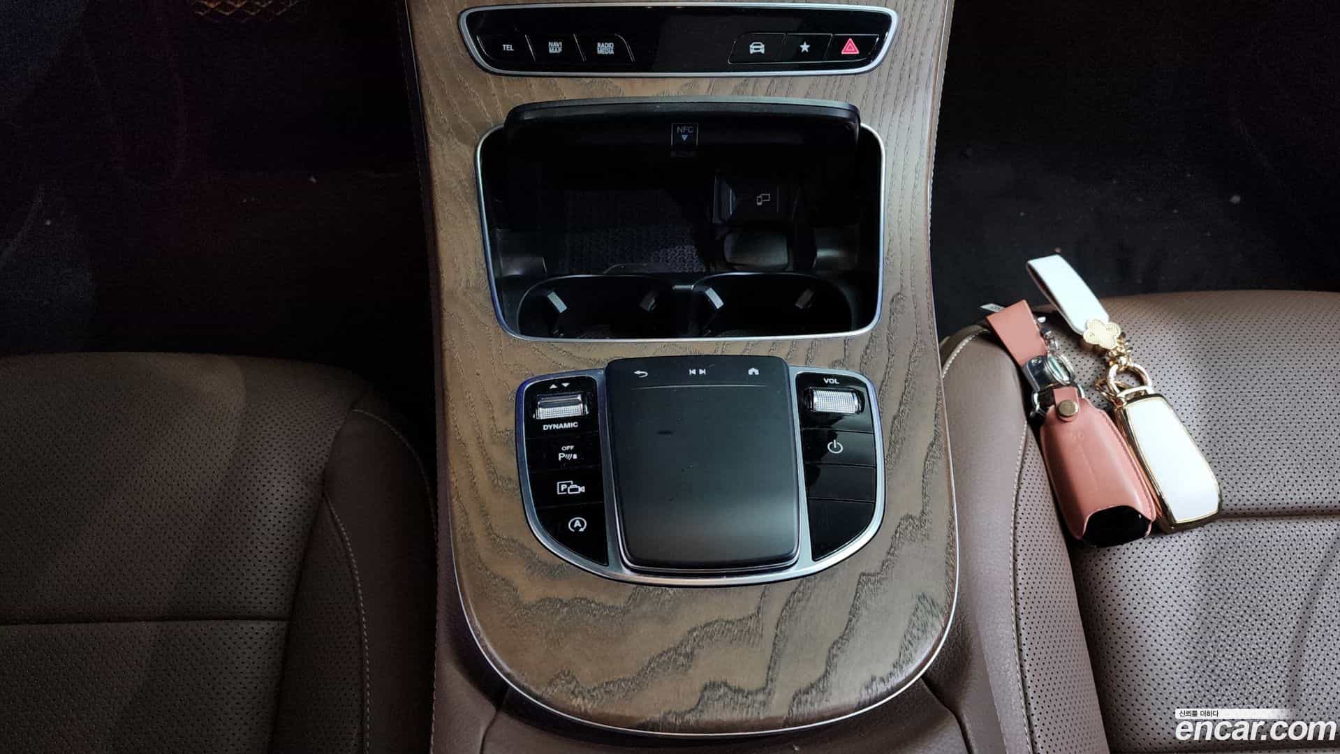 E-Class Mercedes-Benz 2021.3-OPTION-044