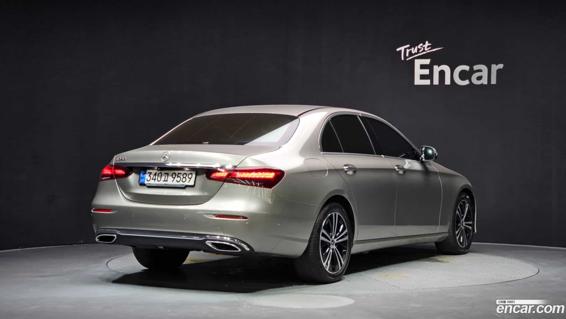 E-Class Mercedes-Benz 2020.11-OUTER-002